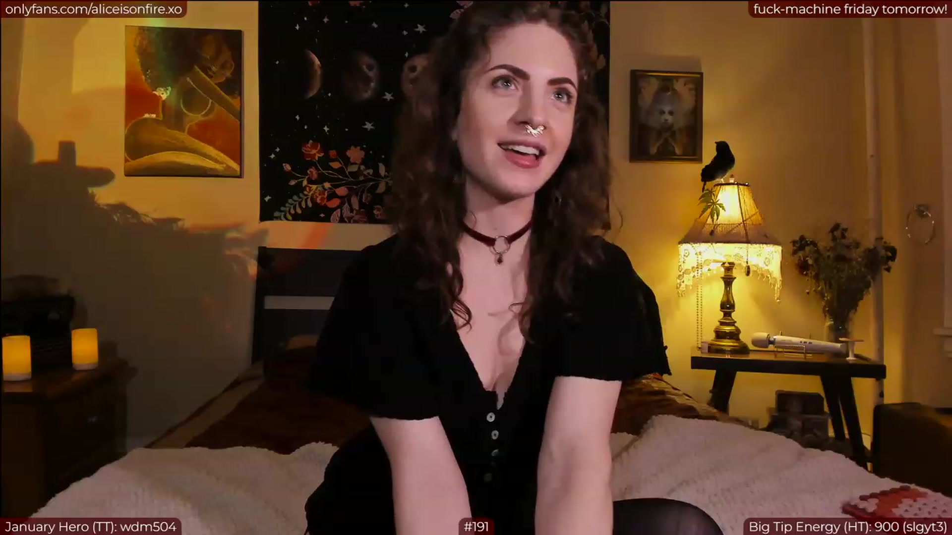 Gallery image thumbnail from aliceisonfire's myfreecams stream on, 01/06/2023, 07:54 image 11 of 20