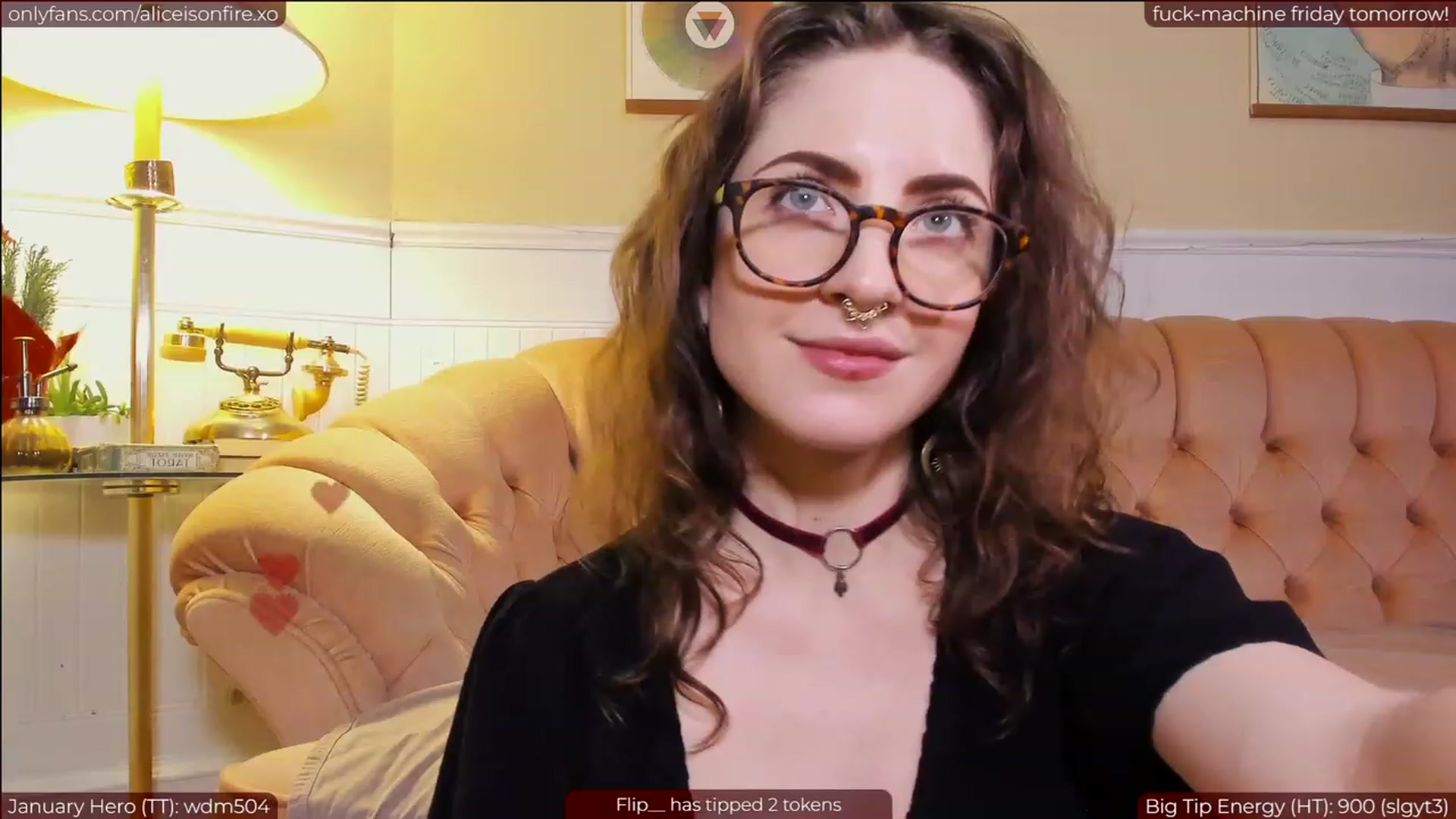 Gallery image thumbnail from aliceisonfire's myfreecams stream on, 01/06/2023, 08:48 image 19 of 20