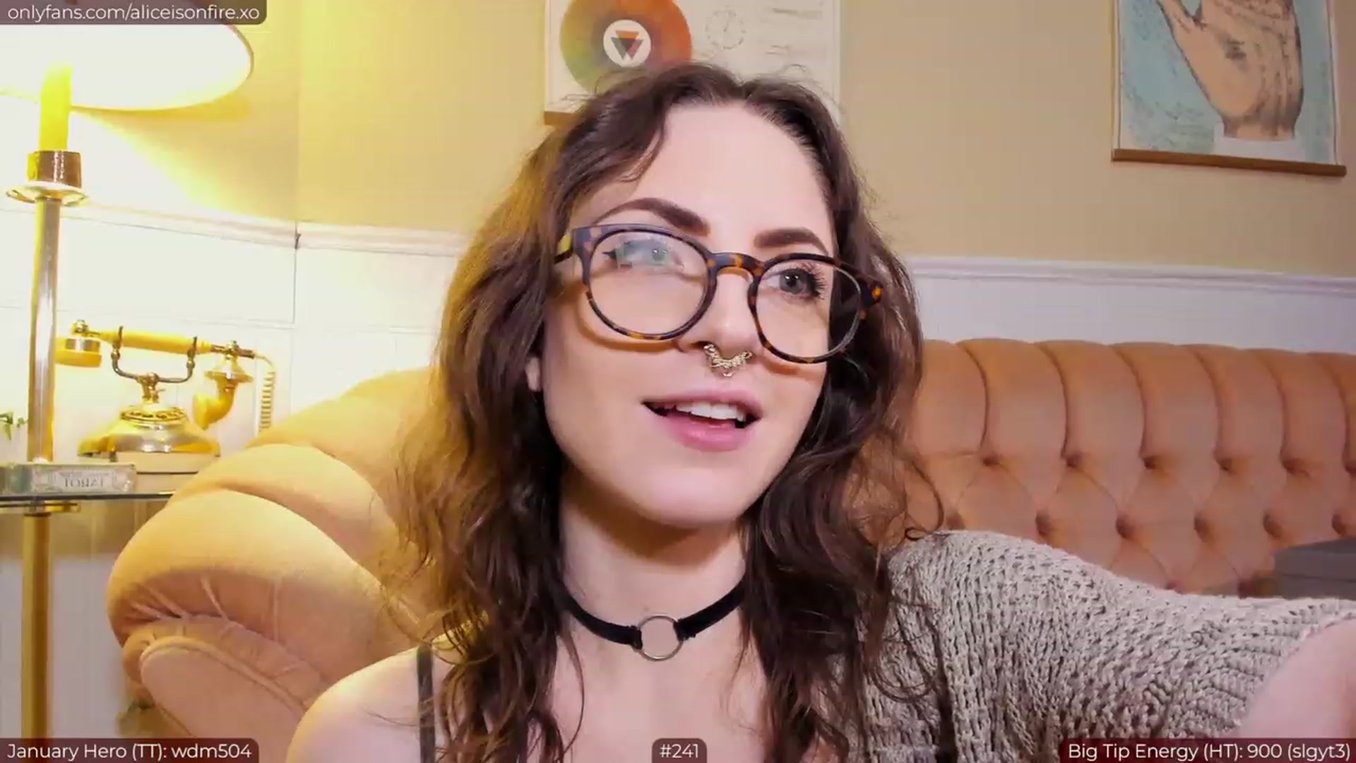 Gallery image thumbnail from aliceisonfire's myfreecams stream on, 01/12/2023, 07:07 image 11 of 20