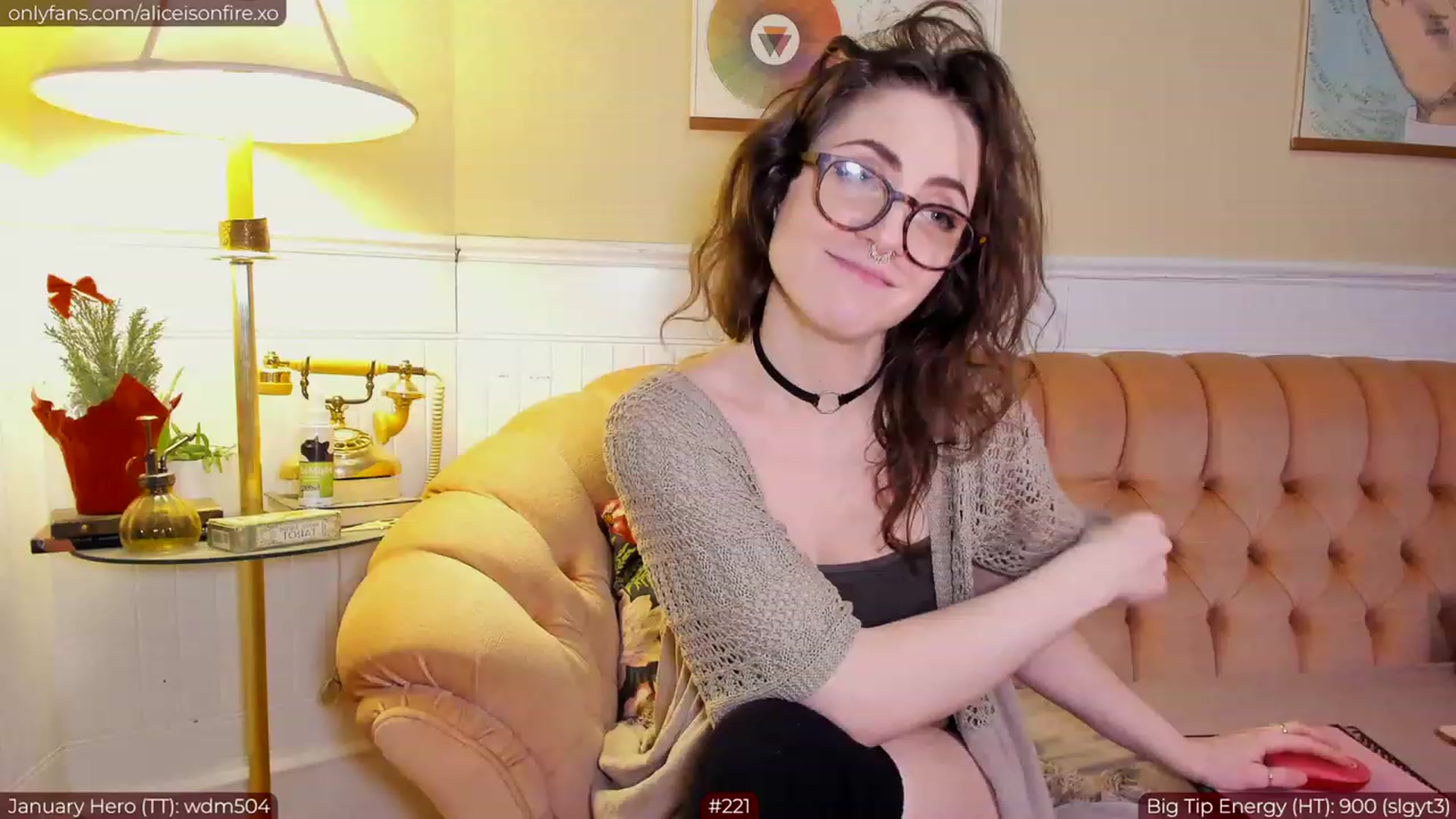 Gallery image thumbnail from aliceisonfire's myfreecams stream on, 01/12/2023, 09:15 image 4 of 20