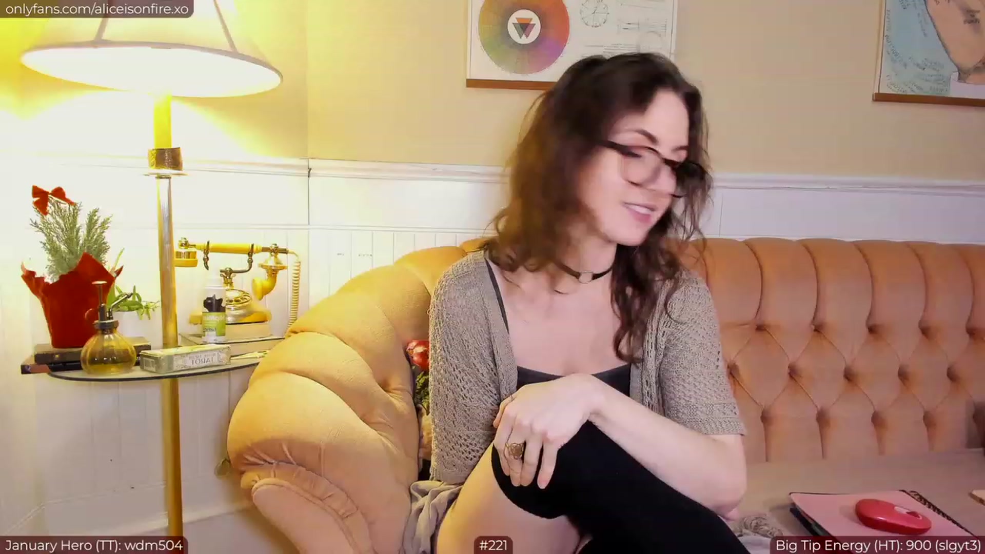 Gallery image thumbnail from aliceisonfire's myfreecams stream on, 01/12/2023, 09:15 image 1 of 20