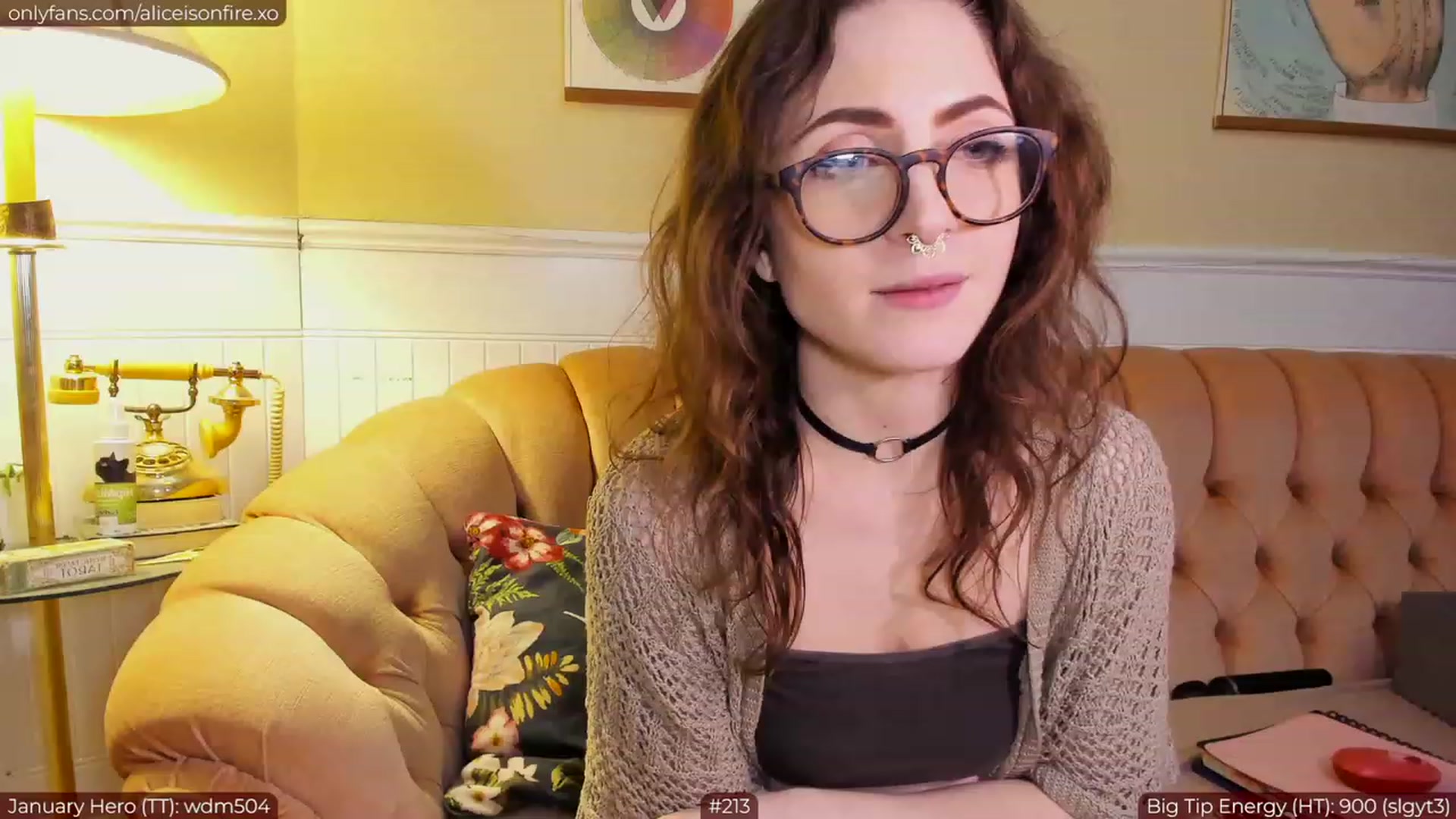 Gallery image thumbnail from aliceisonfire's myfreecams stream on, 01/12/2023, 09:15 image 19 of 20