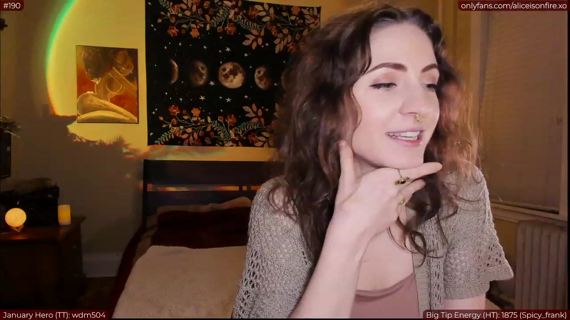 Gallery image thumbnail from aliceisonfire's myfreecams stream on, 01/19/2023, 06:42 image 3 of 20