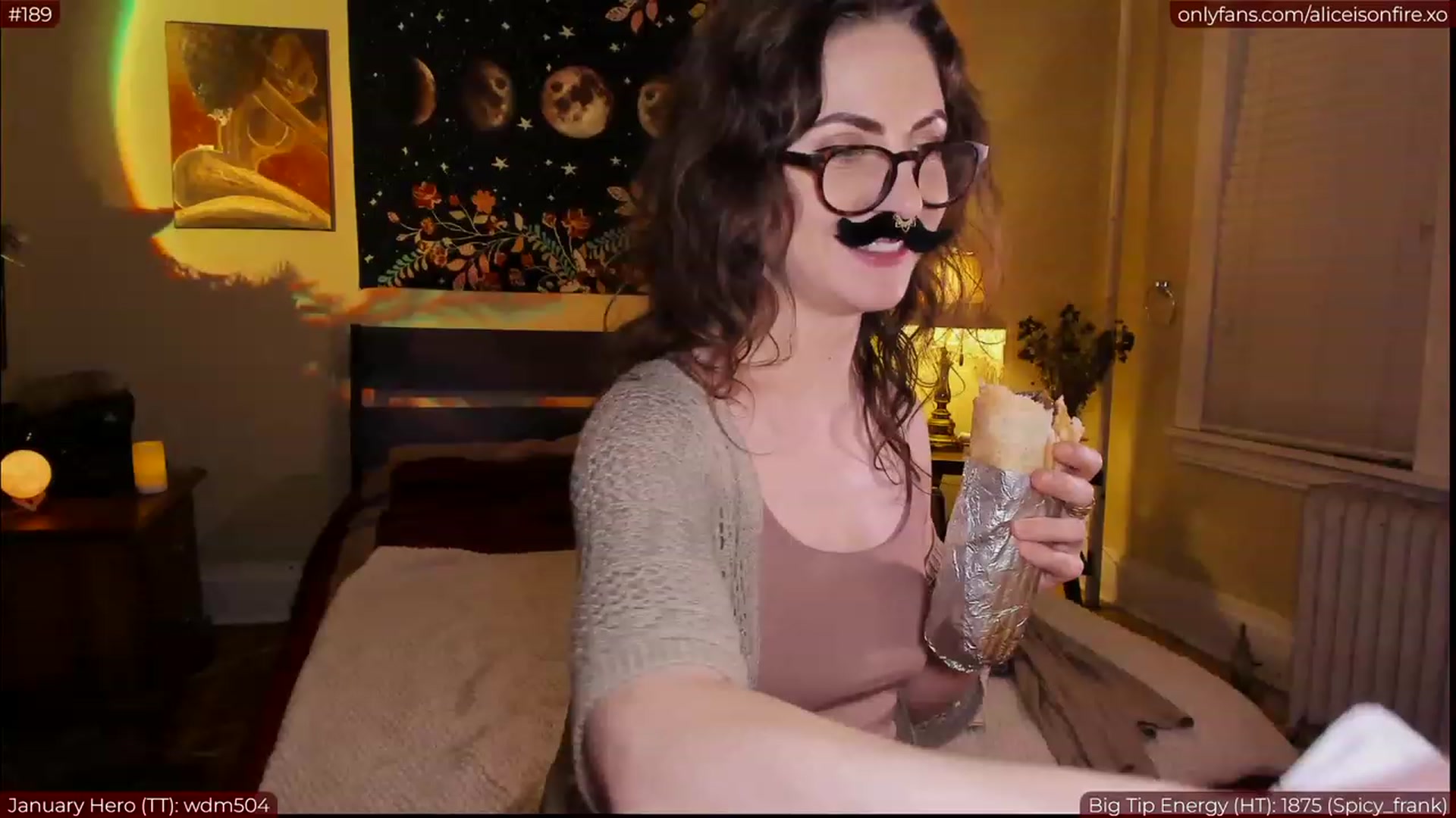 Gallery image thumbnail from aliceisonfire's myfreecams stream on, 01/19/2023, 06:42 image 16 of 20