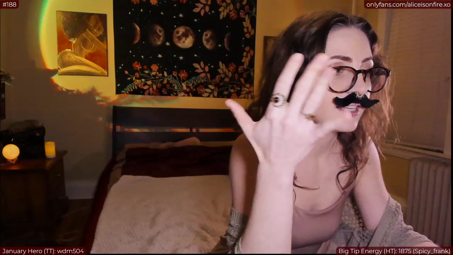 Gallery image thumbnail from aliceisonfire's myfreecams stream on, 01/19/2023, 06:42 image 14 of 20