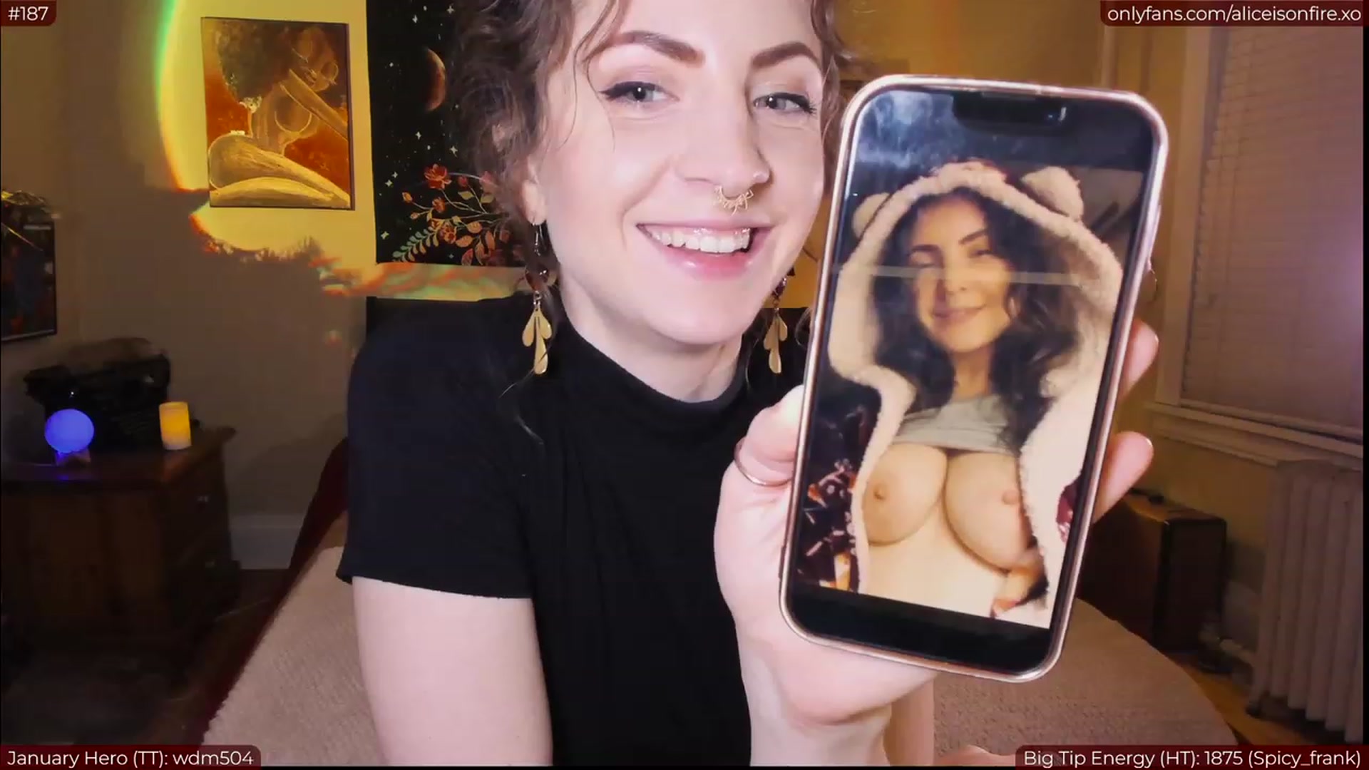 Gallery image thumbnail from aliceisonfire's myfreecams stream on, 01/20/2023, 08:16 image 4 of 20