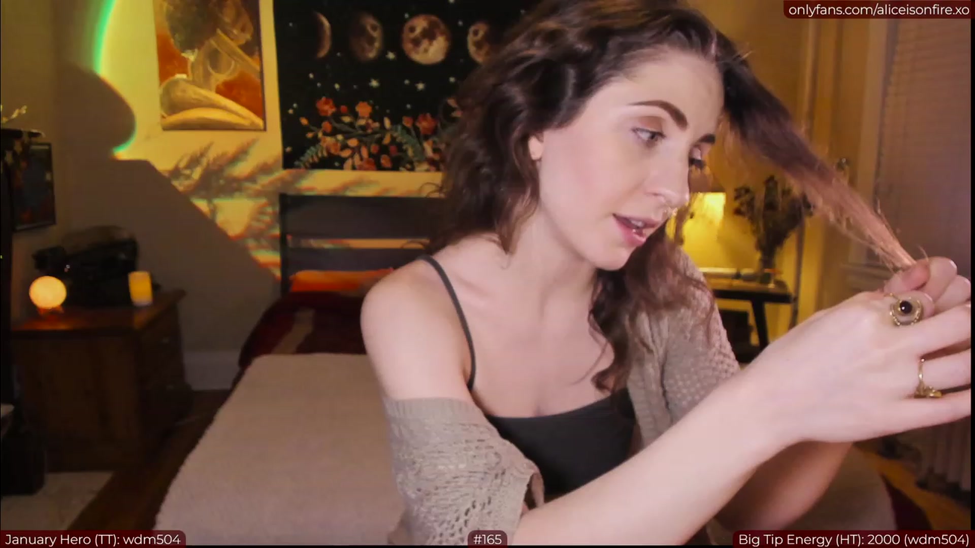 Gallery image thumbnail from aliceisonfire's myfreecams stream on, 01/31/2023, 04:03 image 9 of 20