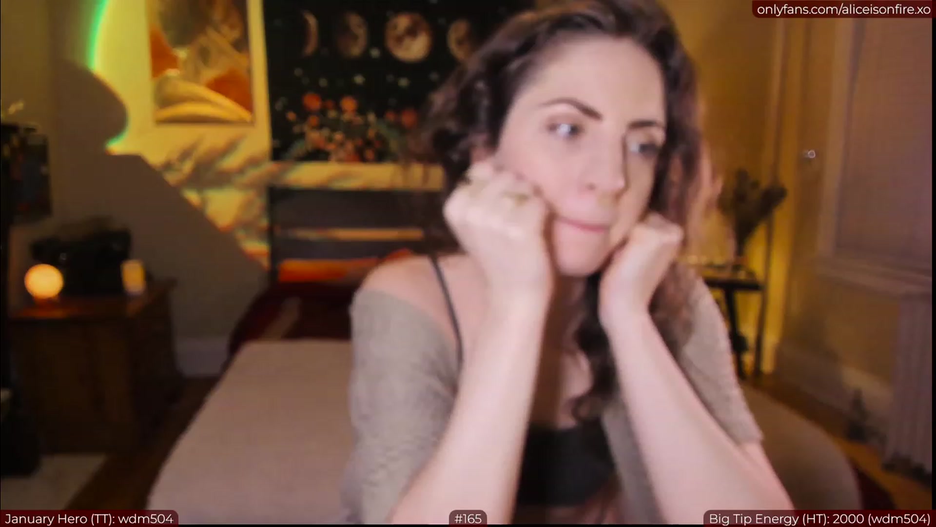 Gallery image thumbnail from aliceisonfire's myfreecams stream on, 01/31/2023, 04:03 image 10 of 20