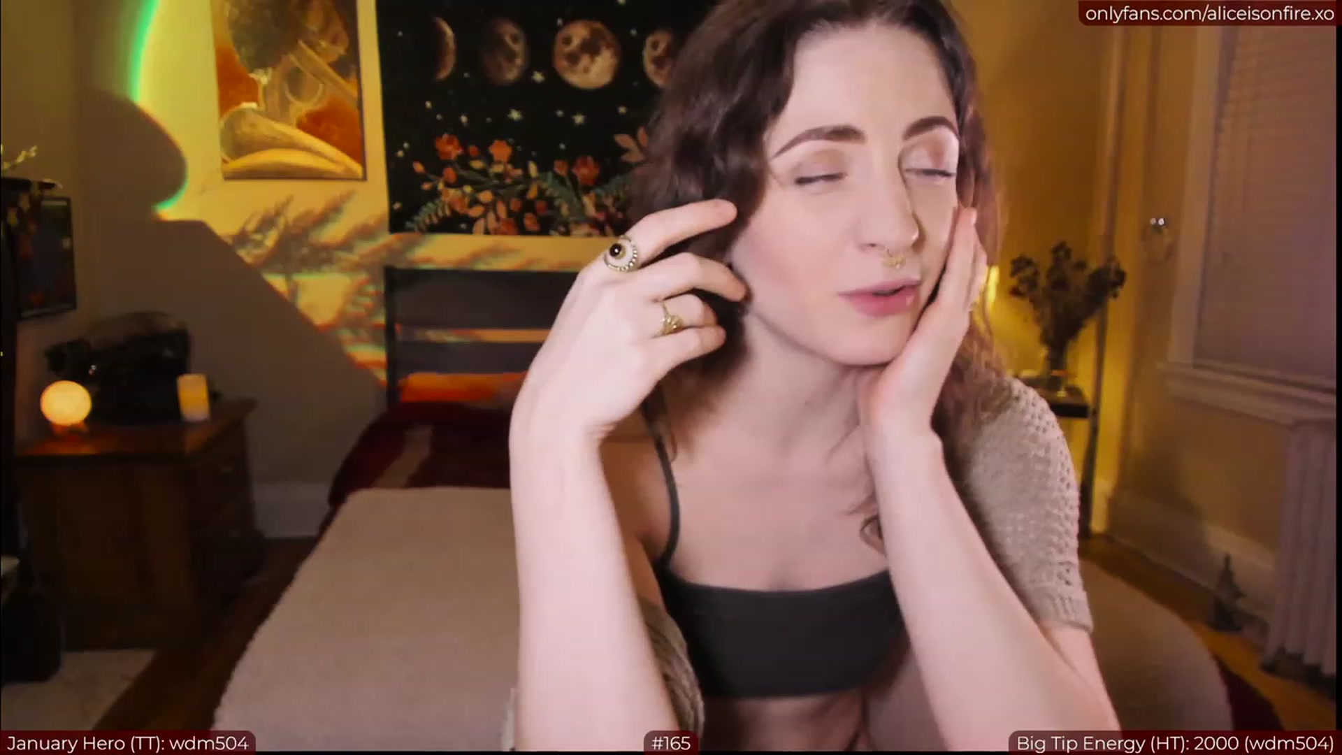 Gallery image thumbnail from aliceisonfire's myfreecams stream on, 01/31/2023, 04:03 image 3 of 20