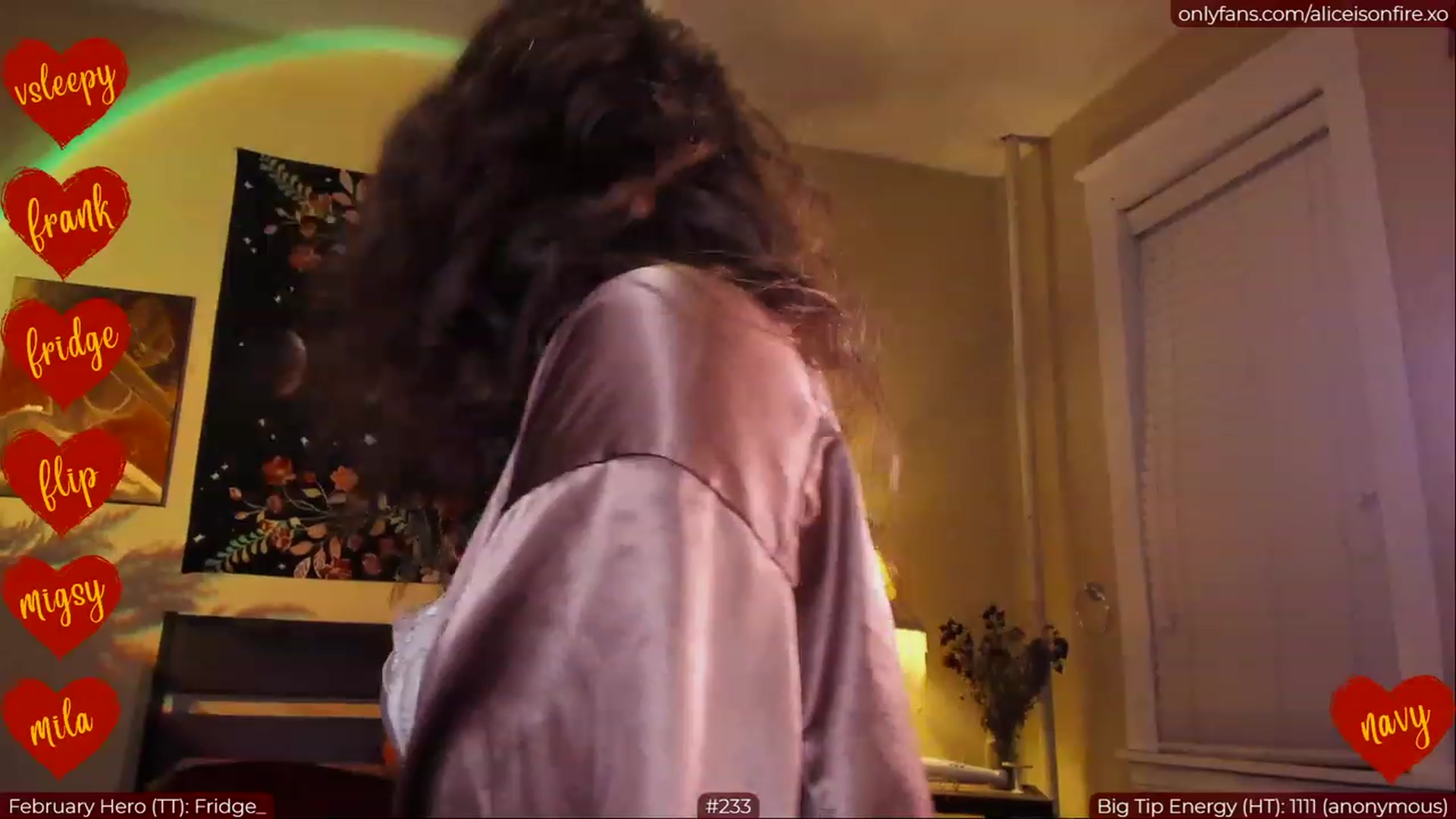 Gallery image thumbnail from aliceisonfire's myfreecams stream on, 02/09/2023, 05:01 image 11 of 20