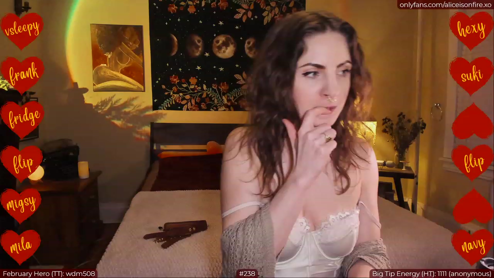 Gallery image thumbnail from aliceisonfire's myfreecams stream on, 02/13/2023, 06:33 image 14 of 20