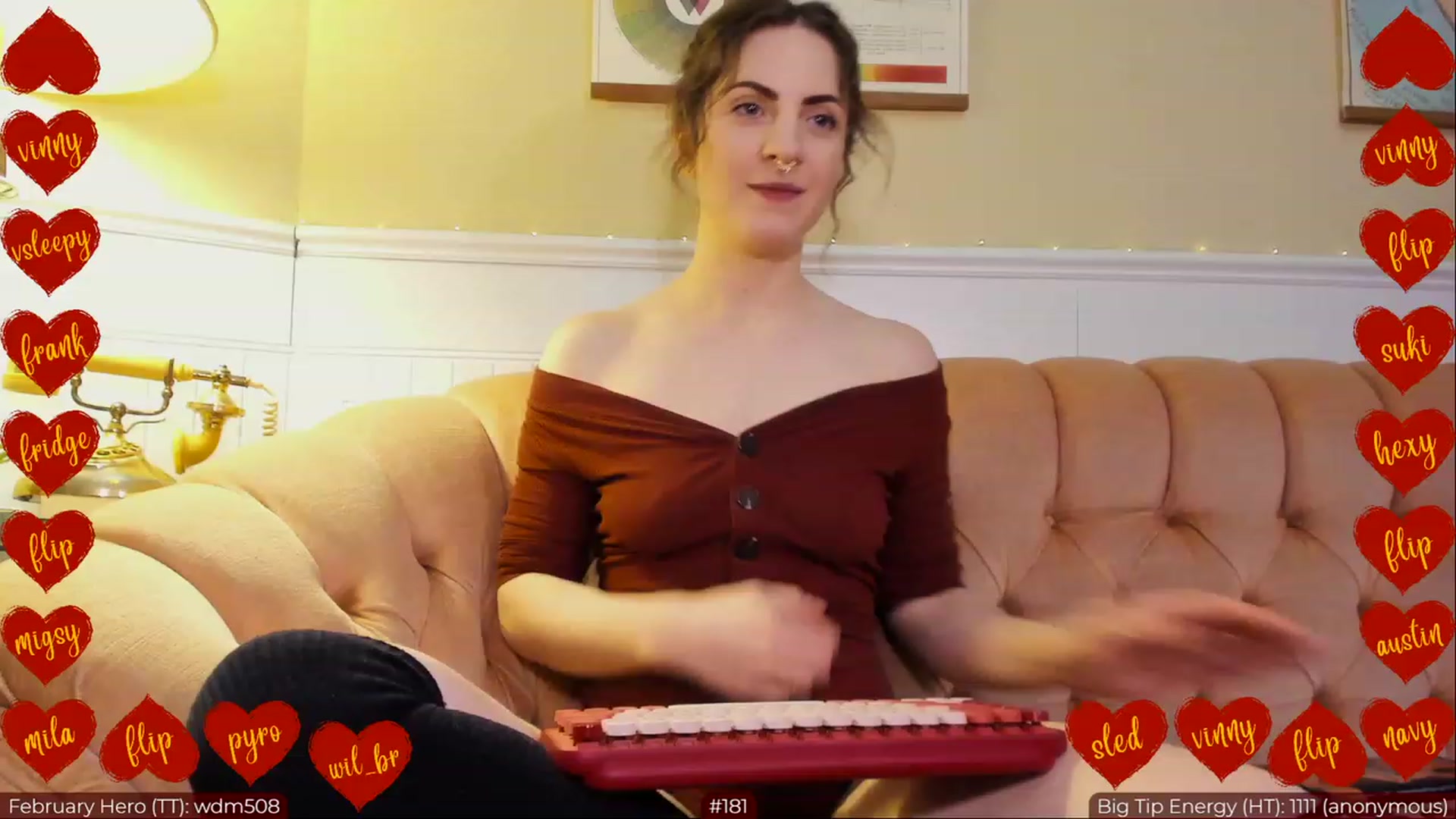 Gallery image thumbnail from aliceisonfire's myfreecams stream on, 02/17/2023, 07:09 image 14 of 20