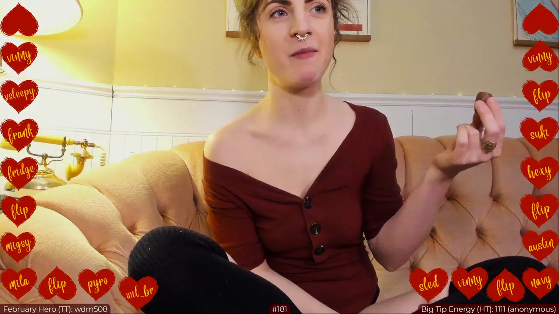 Gallery image thumbnail from aliceisonfire's myfreecams stream on, 02/17/2023, 07:09 image 15 of 20