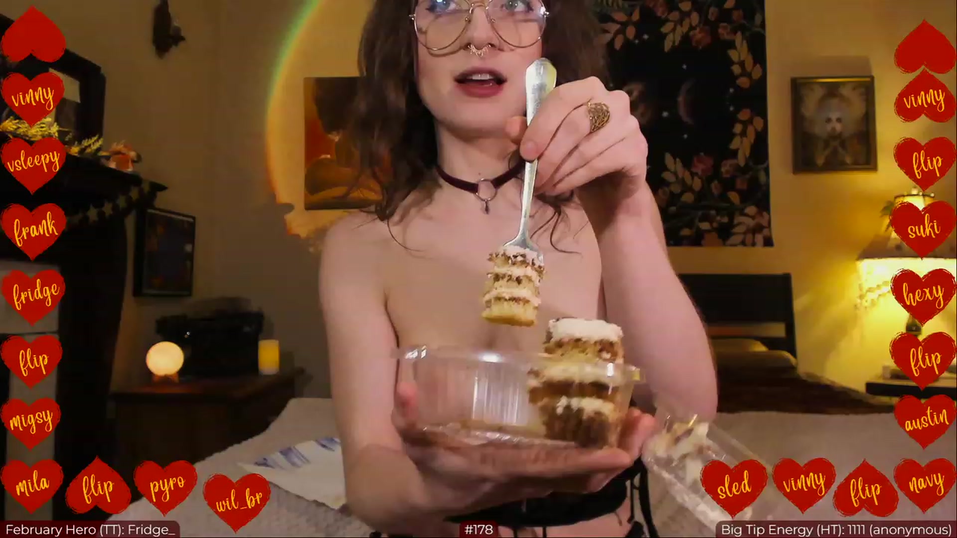 Gallery image thumbnail from aliceisonfire's myfreecams stream on, 02/18/2023, 07:56 image 16 of 20