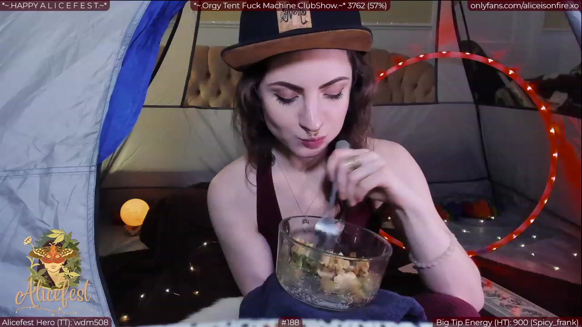 Gallery image thumbnail from aliceisonfire's myfreecams stream on, 03/02/2023, 09:19 image 19 of 20