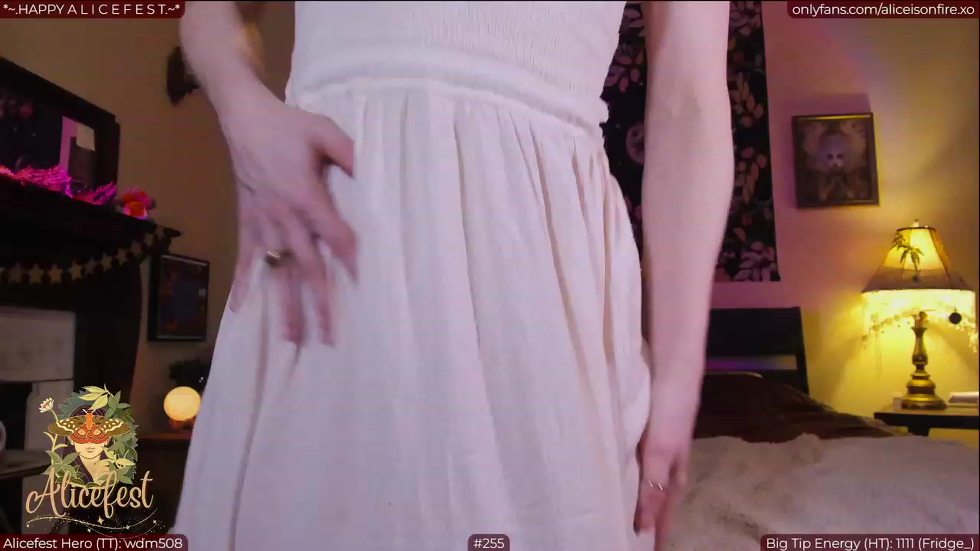 Gallery image thumbnail from aliceisonfire's myfreecams stream on, 03/06/2023, 01:50 image 6 of 20