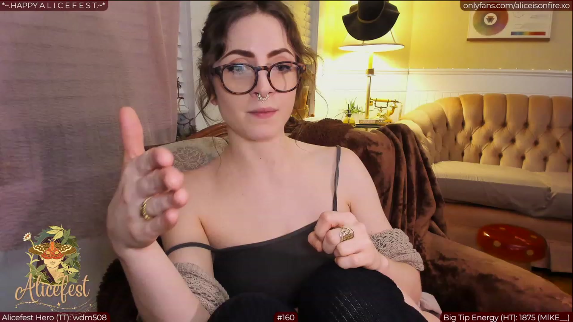 Gallery image thumbnail from aliceisonfire's myfreecams stream on, 03/07/2023, 09:44 image 19 of 20