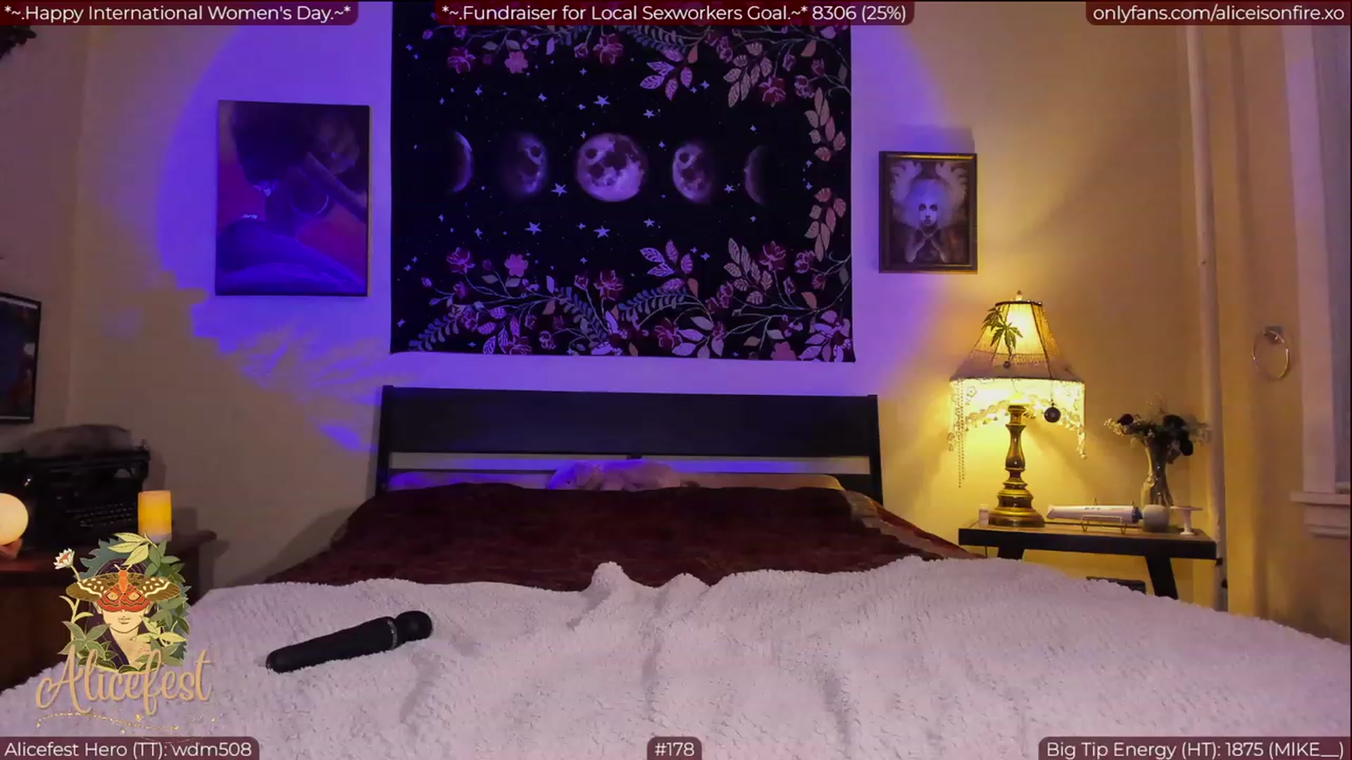 Gallery image thumbnail from aliceisonfire's myfreecams stream on, 03/09/2023, 07:08 image 3 of 20