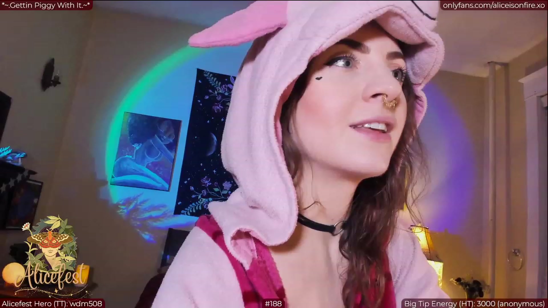 Gallery image thumbnail from aliceisonfire's myfreecams stream on, 03/10/2023, 05:06 image 6 of 20