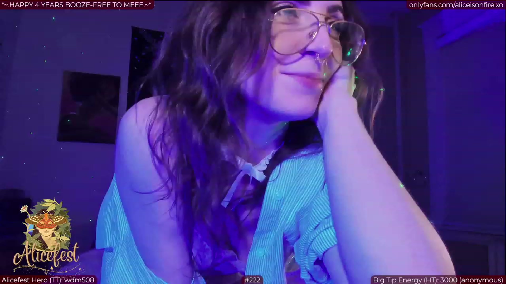 Gallery image thumbnail from aliceisonfire's myfreecams stream on, 03/12/2023, 09:14 image 5 of 20
