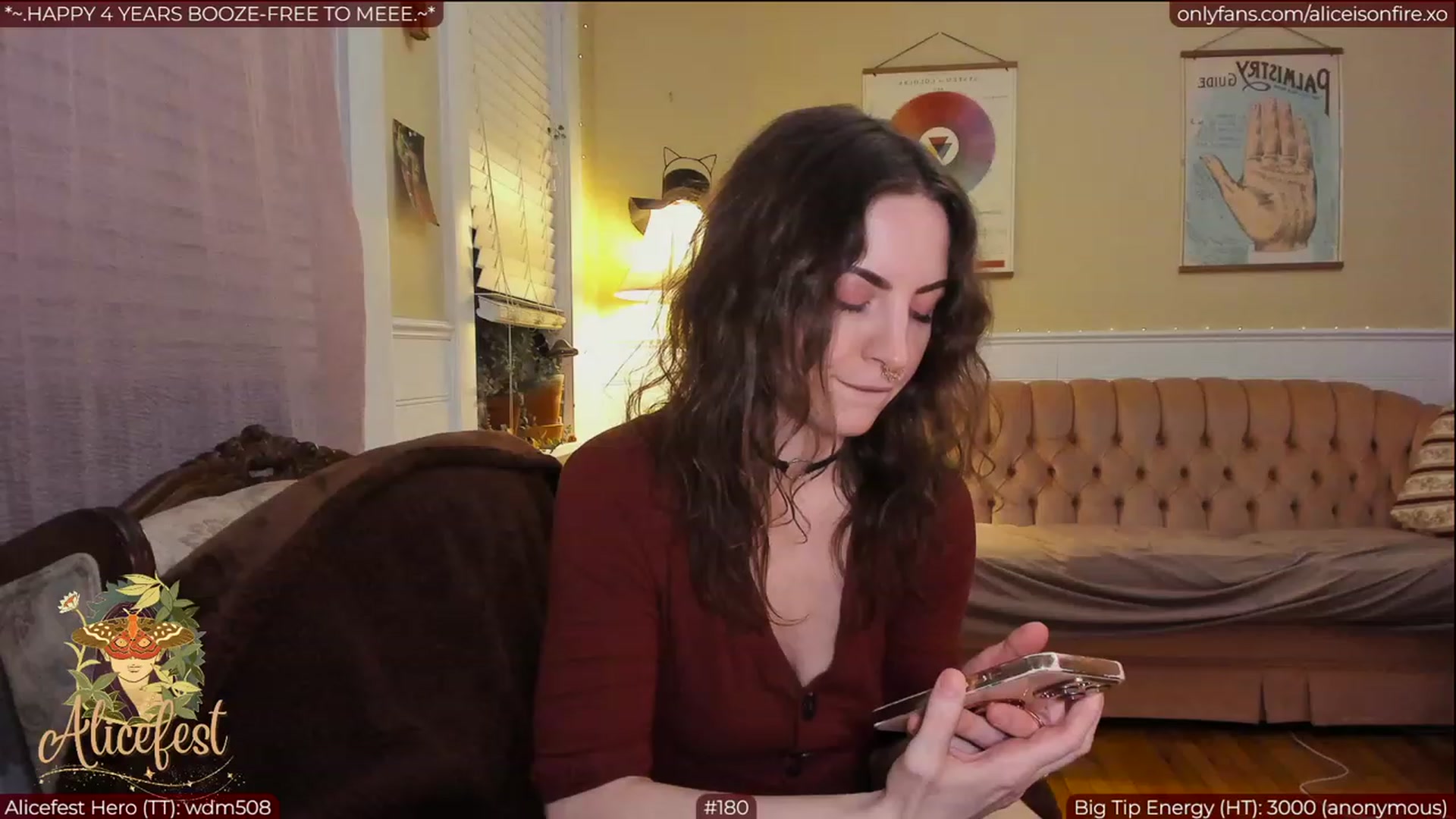 Gallery image thumbnail from aliceisonfire's myfreecams stream on, 03/14/2023, 06:57 image 12 of 20