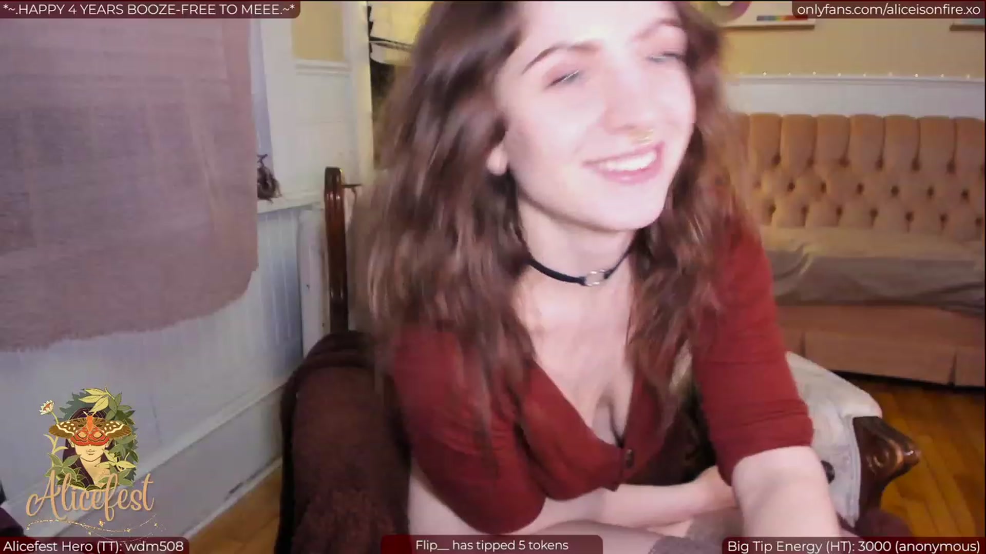 Gallery image thumbnail from aliceisonfire's myfreecams stream on, 03/14/2023, 08:23 image 5 of 20