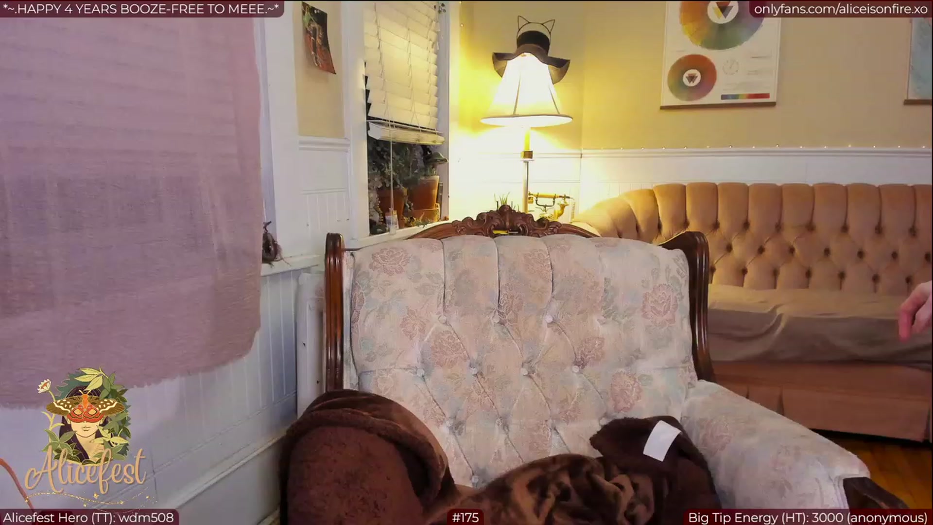 Gallery image thumbnail from aliceisonfire's myfreecams stream on, 03/14/2023, 08:23 image 7 of 20