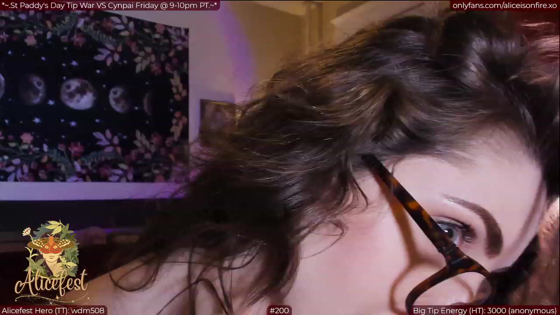 Gallery image thumbnail from aliceisonfire's myfreecams stream on, 03/16/2023, 05:35 image 13 of 20