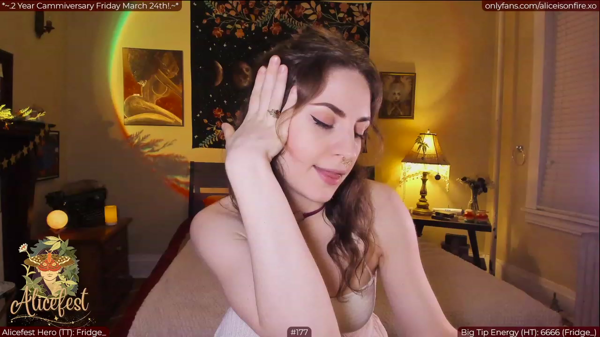 Gallery image thumbnail from aliceisonfire's myfreecams stream on, 03/20/2023, 05:55 image 10 of 20