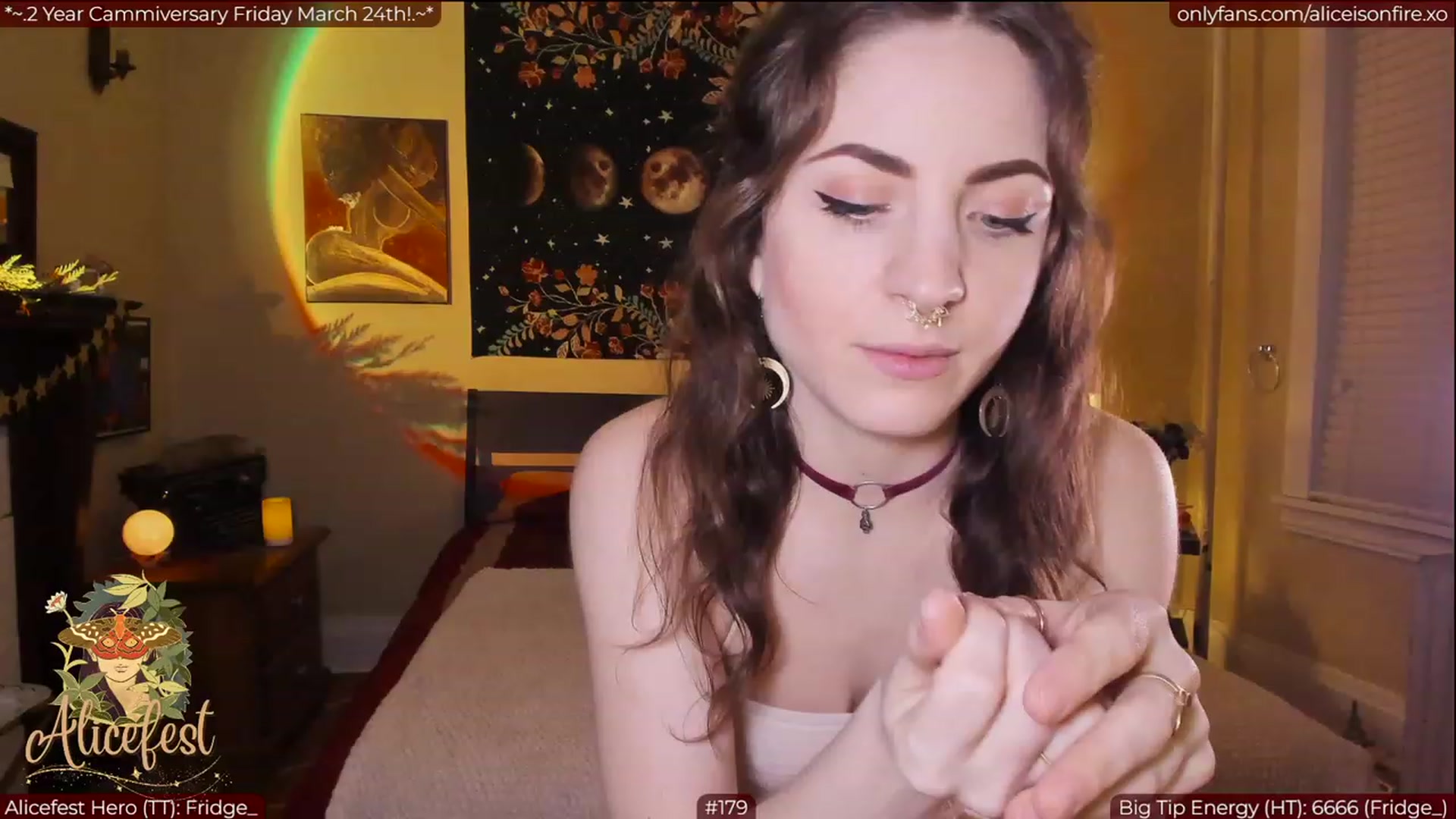 Gallery image thumbnail from aliceisonfire's myfreecams stream on, 03/20/2023, 05:55 image 3 of 20