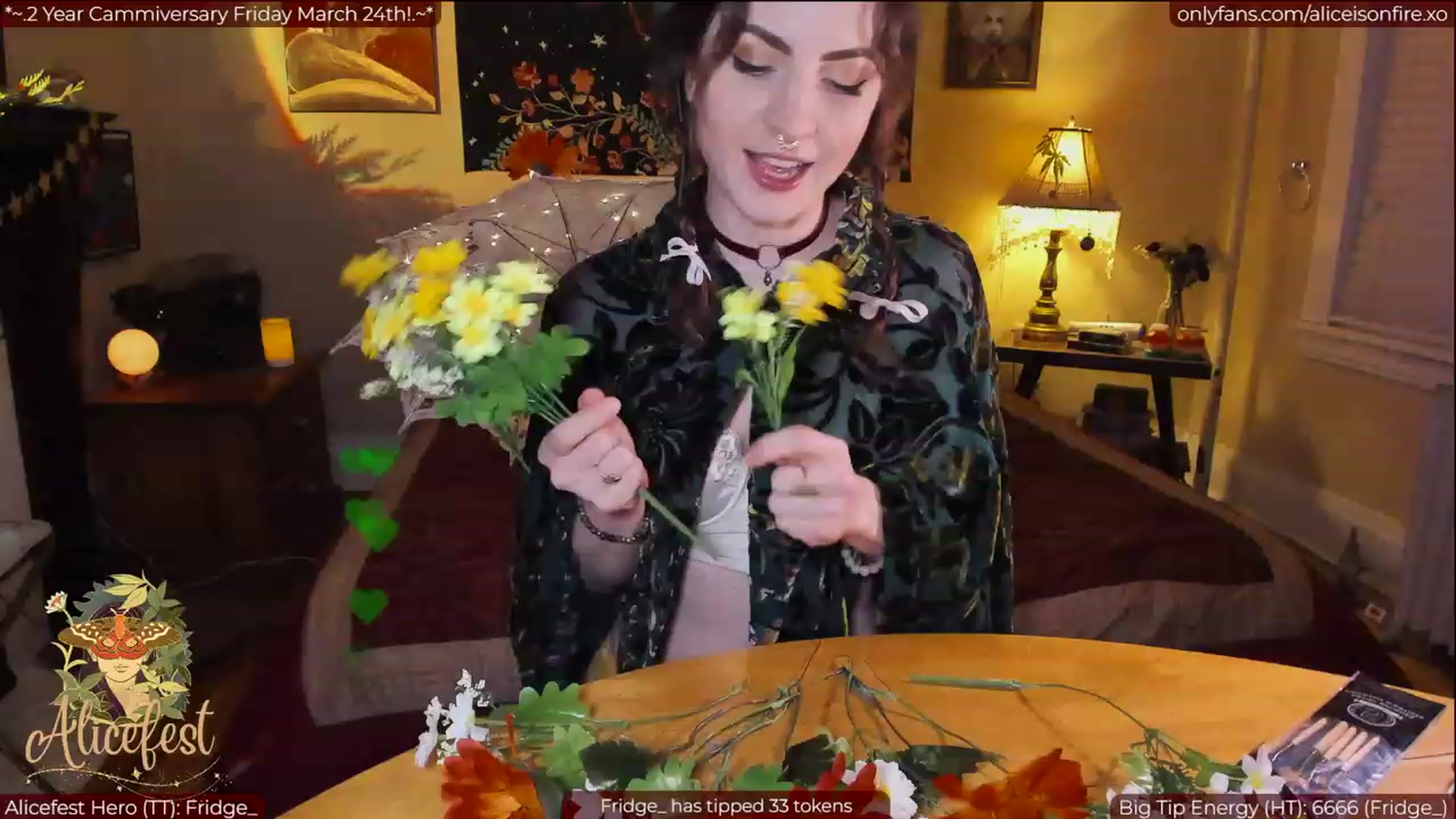 Gallery image thumbnail from aliceisonfire's myfreecams stream on, 03/21/2023, 05:13 image 2 of 20