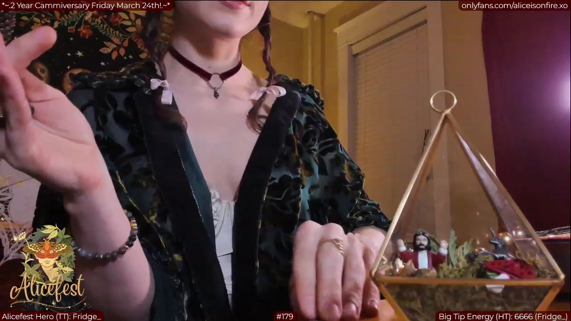 Gallery image thumbnail from aliceisonfire's myfreecams stream on, 03/21/2023, 05:13 image 19 of 20