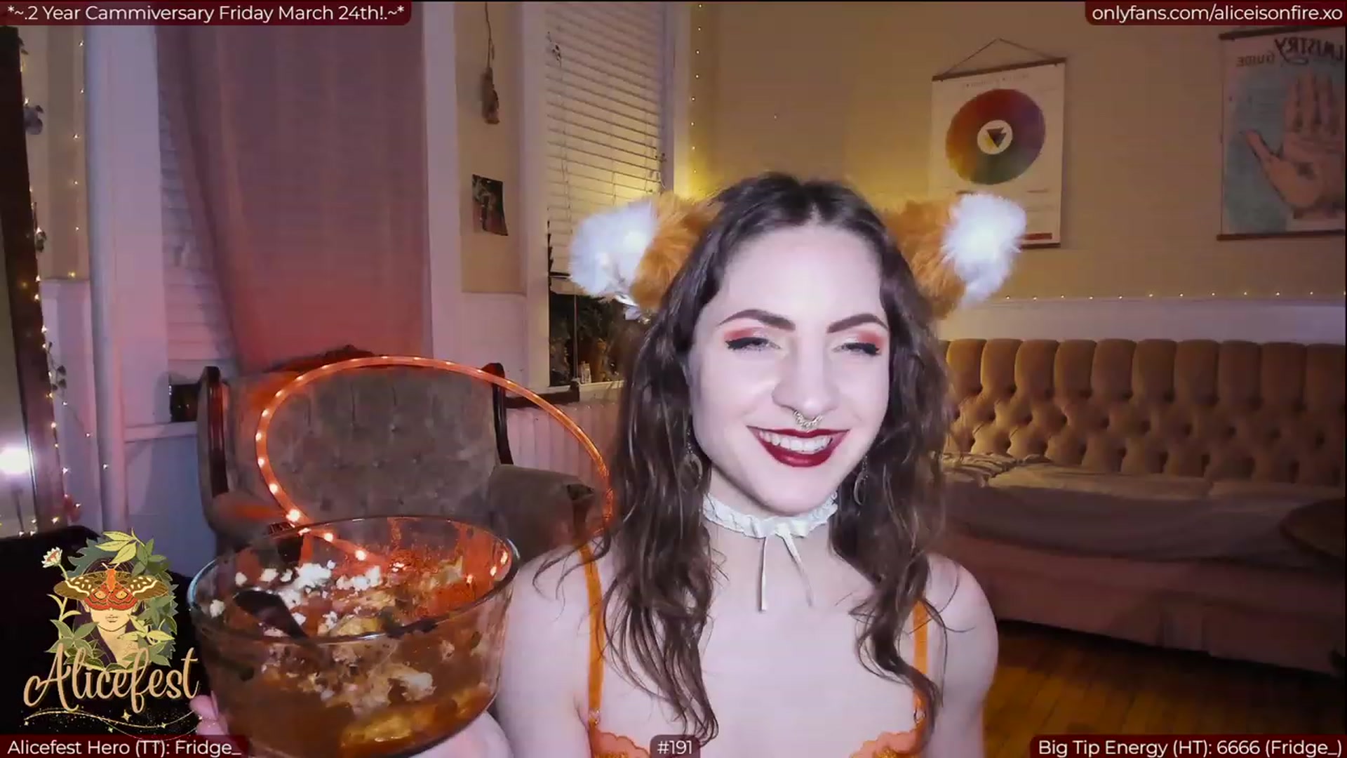 Gallery image thumbnail from aliceisonfire's myfreecams stream on, 03/22/2023, 06:34 image 4 of 20