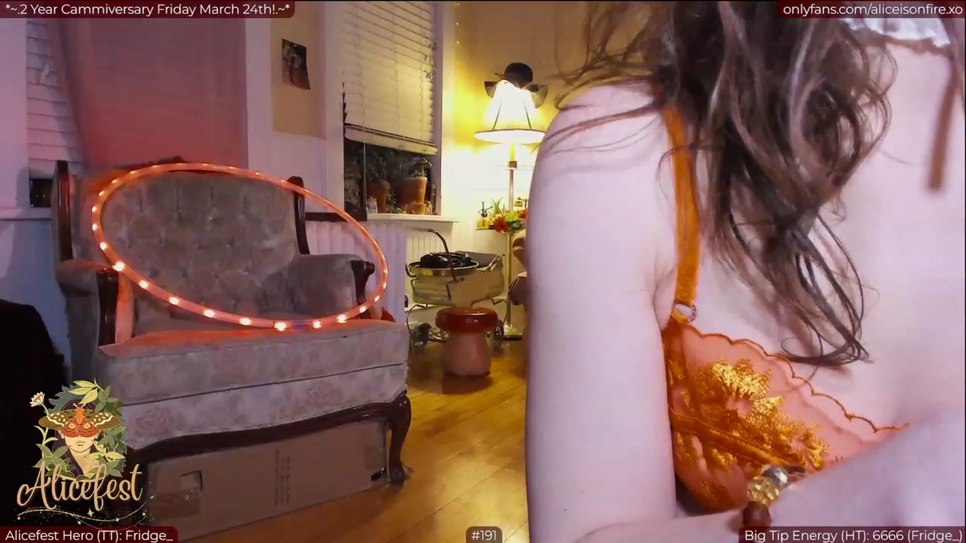 Gallery image thumbnail from aliceisonfire's myfreecams stream on, 03/22/2023, 06:34 image 19 of 20