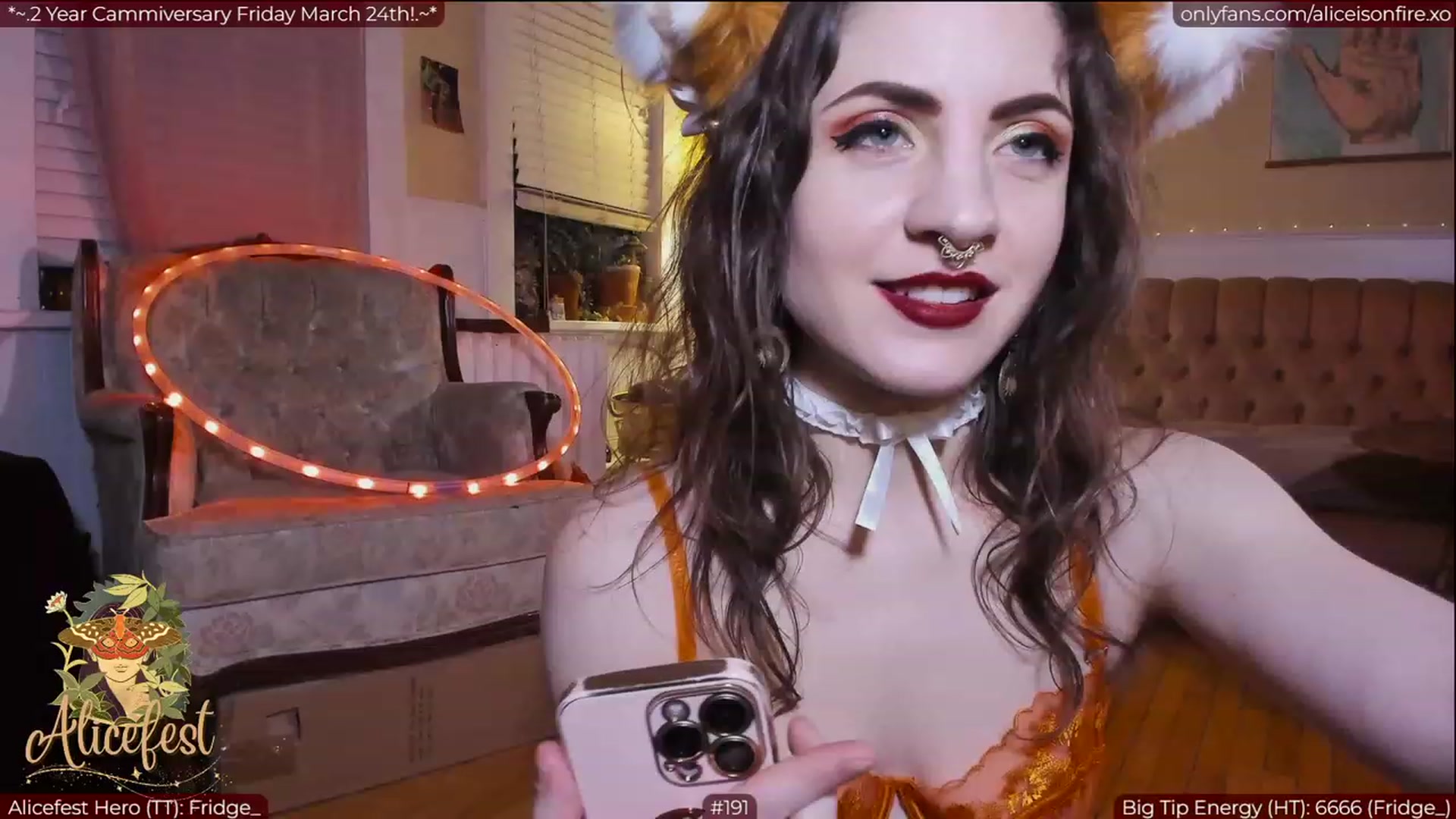 Gallery image thumbnail from aliceisonfire's myfreecams stream on, 03/22/2023, 06:45 image 16 of 20