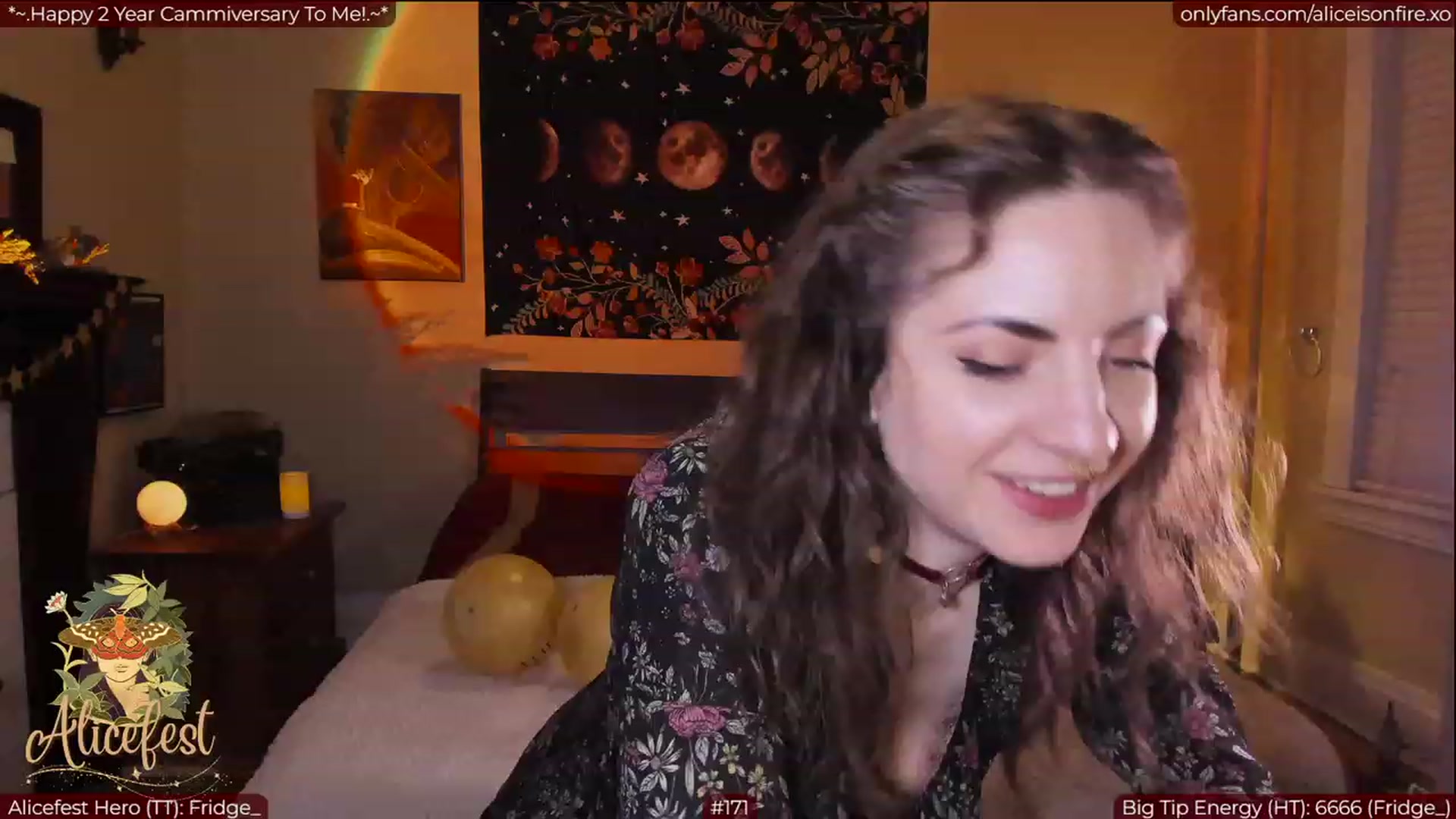 Gallery image thumbnail from aliceisonfire's myfreecams stream on, 03/27/2023, 03:03 image 12 of 20
