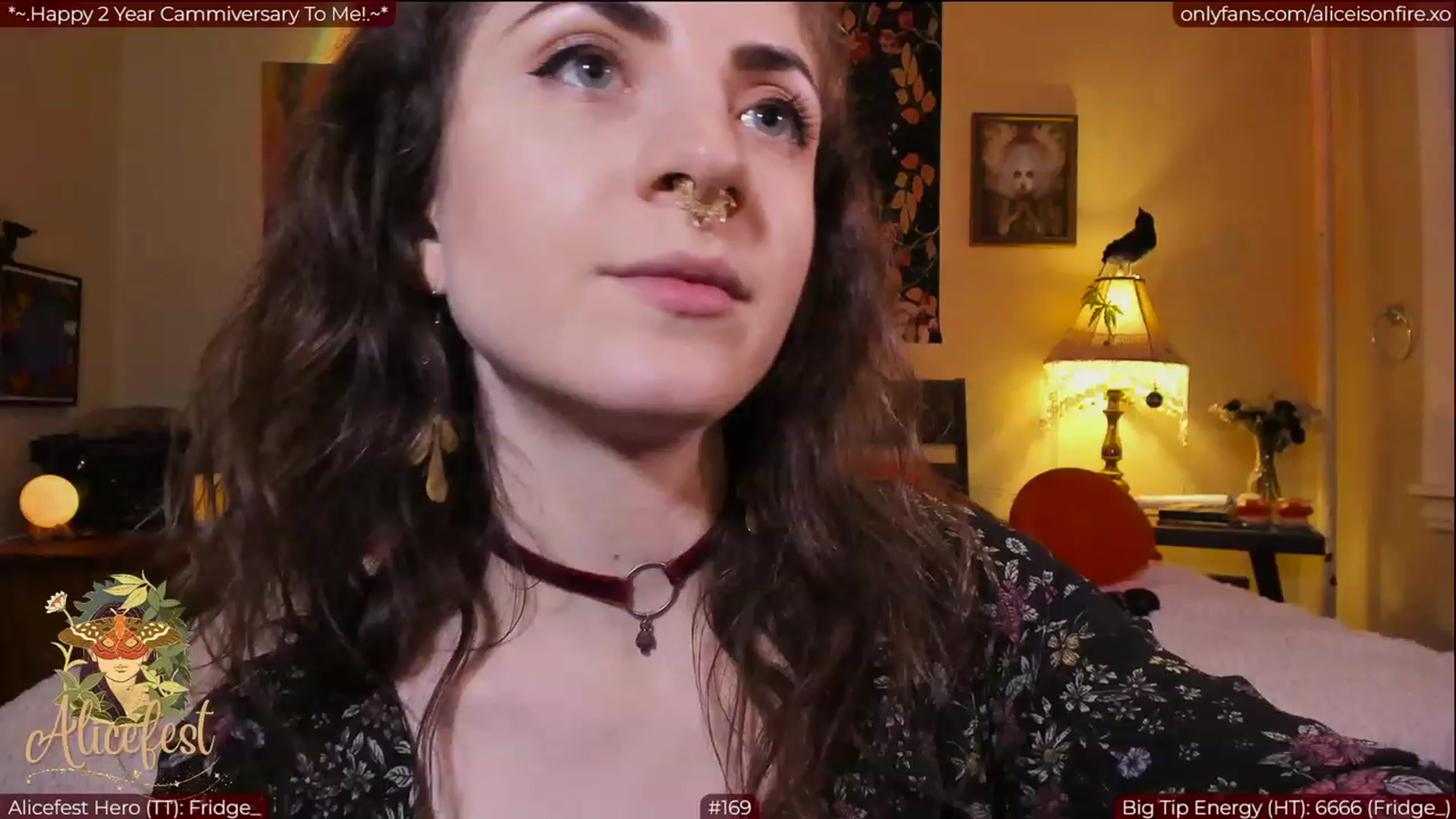 Gallery image thumbnail from aliceisonfire's myfreecams stream on, 03/27/2023, 05:10 image 5 of 20