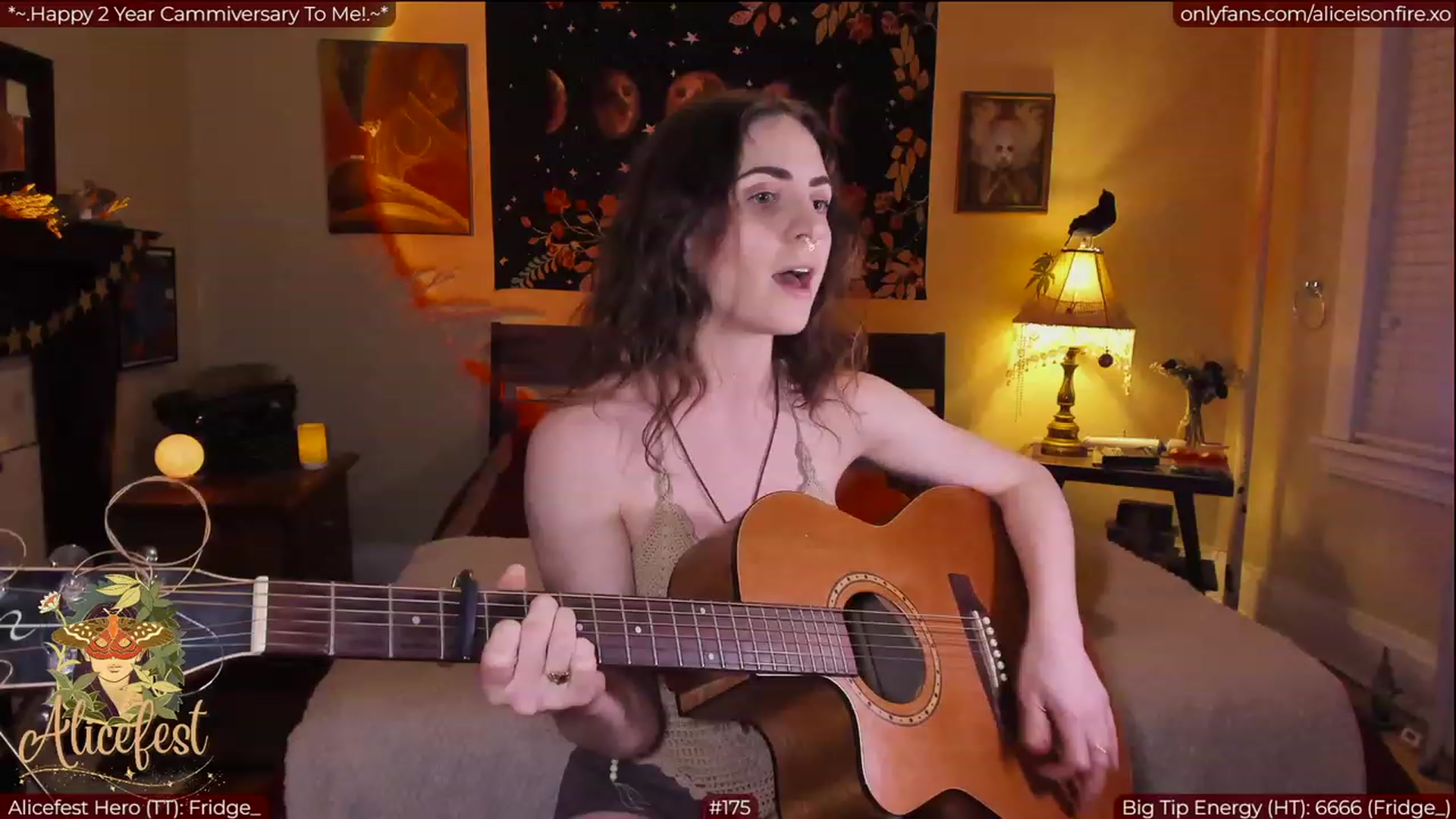 Gallery image thumbnail from aliceisonfire's myfreecams stream on, 03/29/2023, 04:53 image 17 of 20