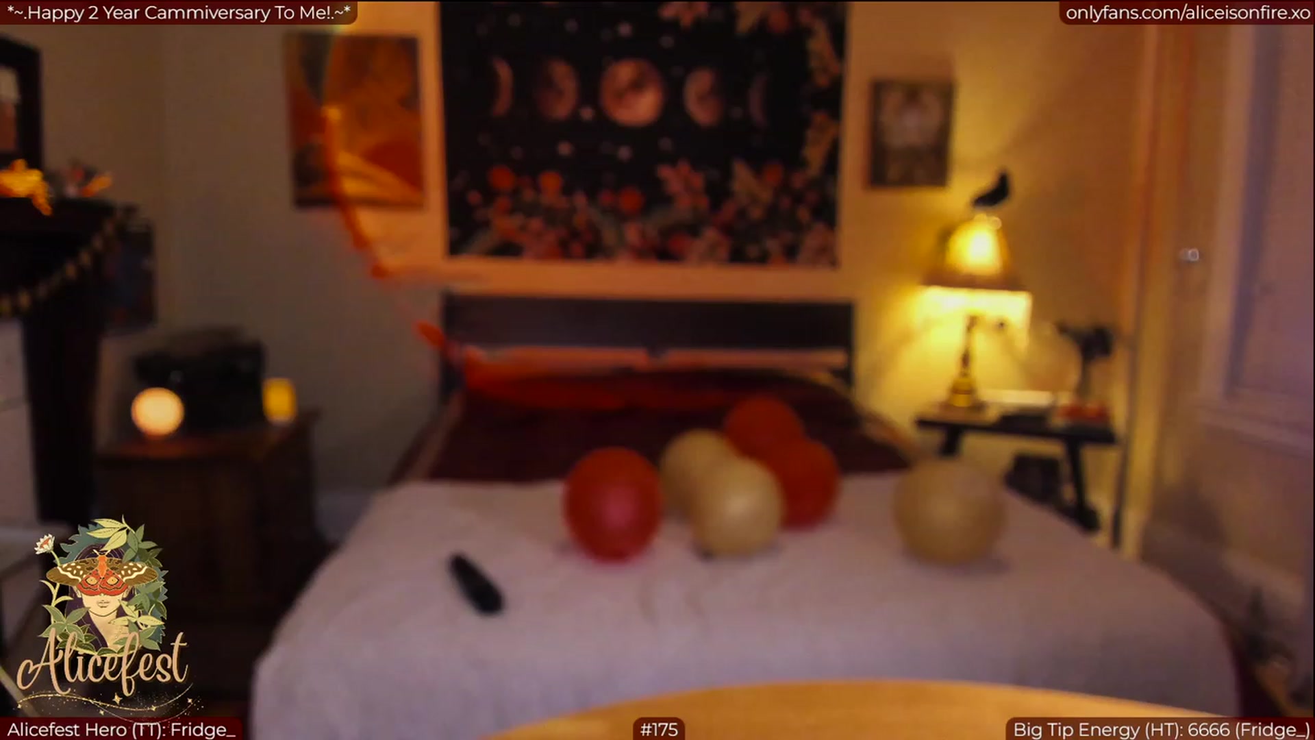 Gallery image thumbnail from aliceisonfire's myfreecams stream on, 03/29/2023, 04:53 image 12 of 20