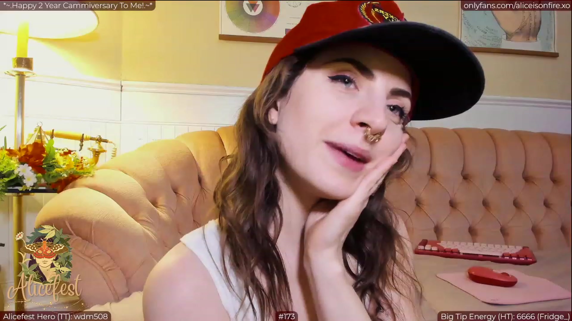 Gallery image thumbnail from aliceisonfire's myfreecams stream on, 03/30/2023, 07:31 image 15 of 20