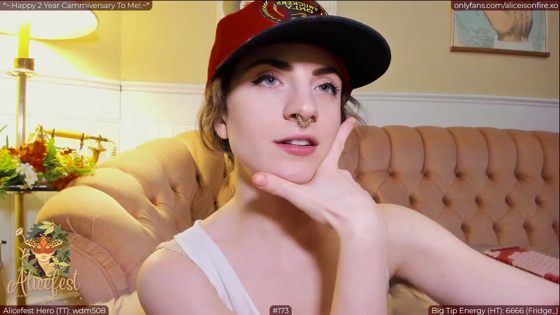 Gallery image thumbnail from aliceisonfire's myfreecams stream on, 03/30/2023, 07:31 image 13 of 20