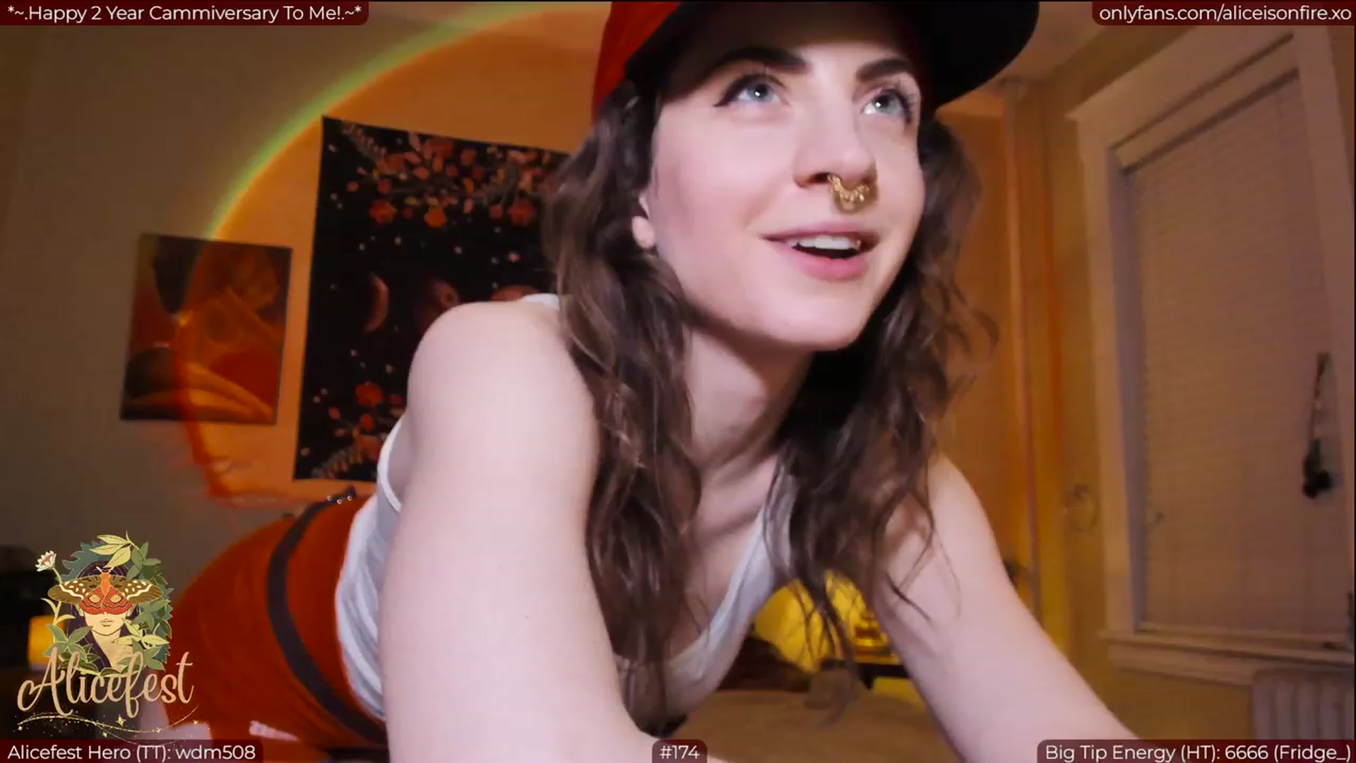 Gallery image thumbnail from aliceisonfire's myfreecams stream on, 03/30/2023, 07:31 image 3 of 20