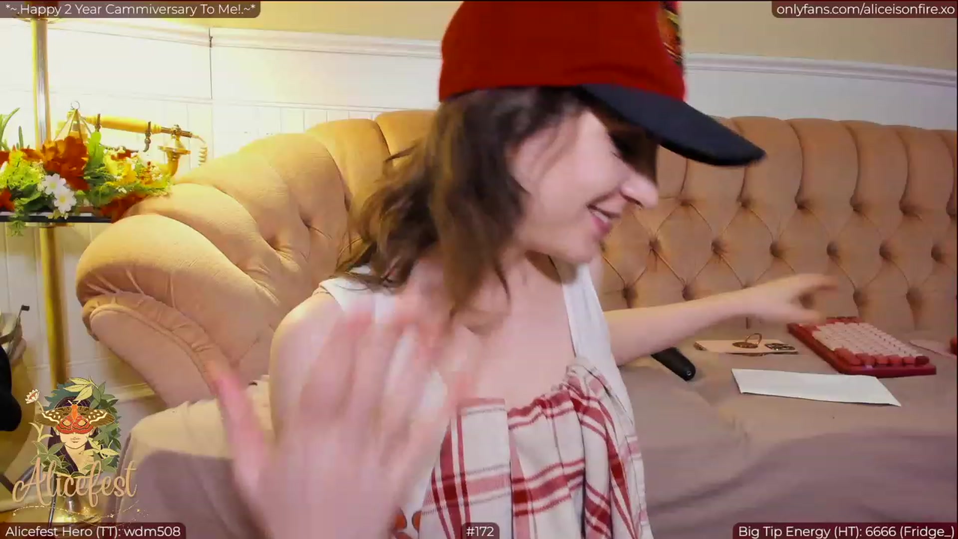 Gallery image thumbnail from aliceisonfire's myfreecams stream on, 03/30/2023, 07:31 image 9 of 20