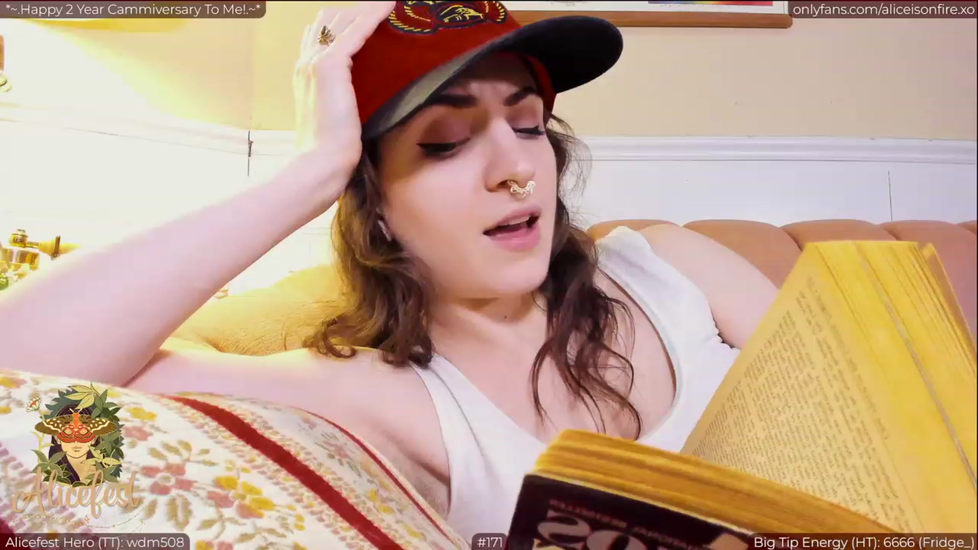 Gallery image thumbnail from aliceisonfire's myfreecams stream on, 03/30/2023, 08:14 image 14 of 20