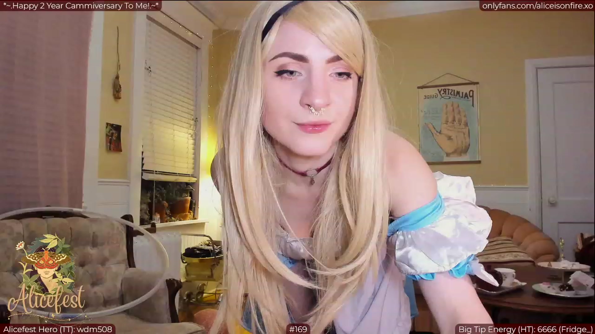 Gallery image thumbnail from aliceisonfire's myfreecams stream on, 03/31/2023, 06:54 image 18 of 20