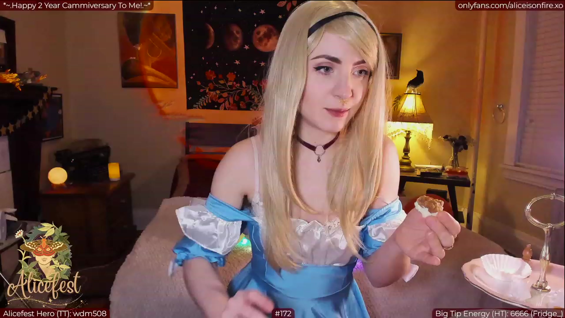 Gallery image thumbnail from aliceisonfire's myfreecams stream on, 03/31/2023, 06:54 image 9 of 20