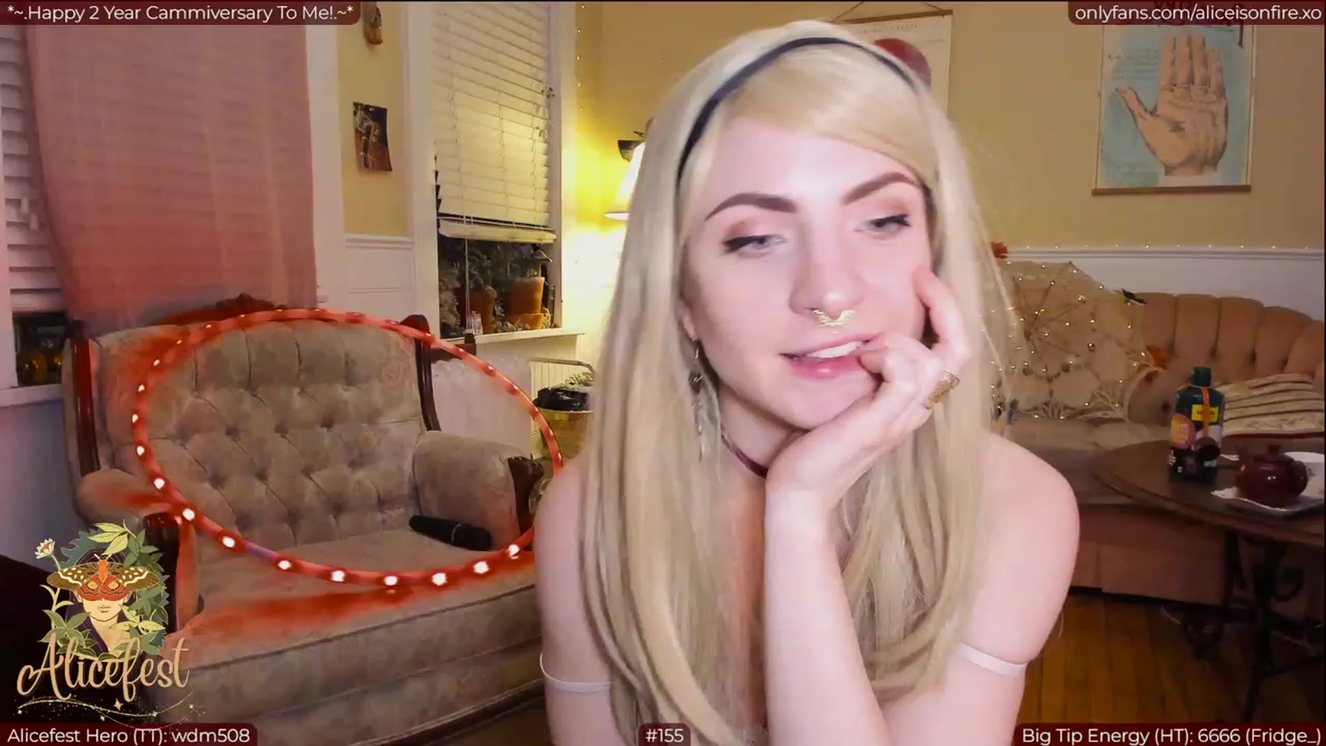Gallery image thumbnail from aliceisonfire's myfreecams stream on, 03/31/2023, 07:43 image 14 of 20