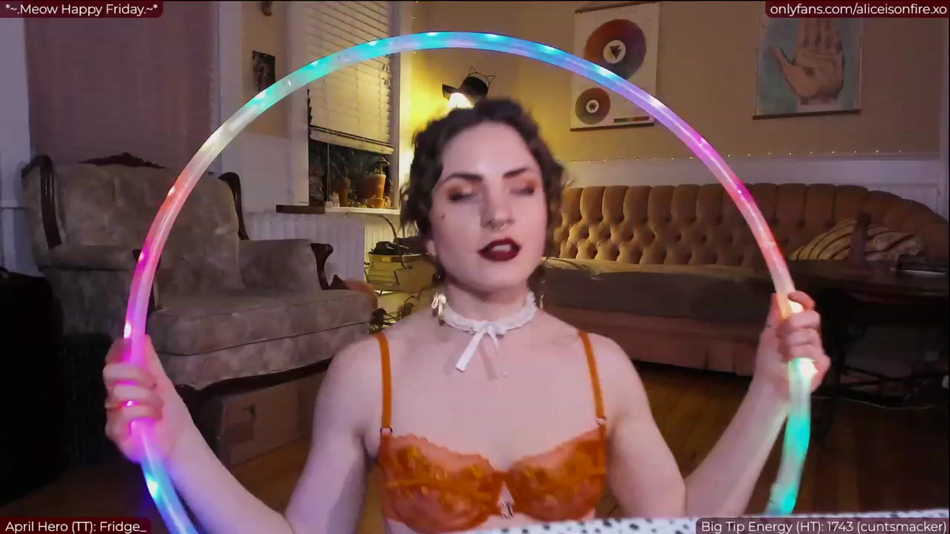 Gallery image thumbnail from aliceisonfire's myfreecams stream on, 04/15/2023, 08:39 image 13 of 20