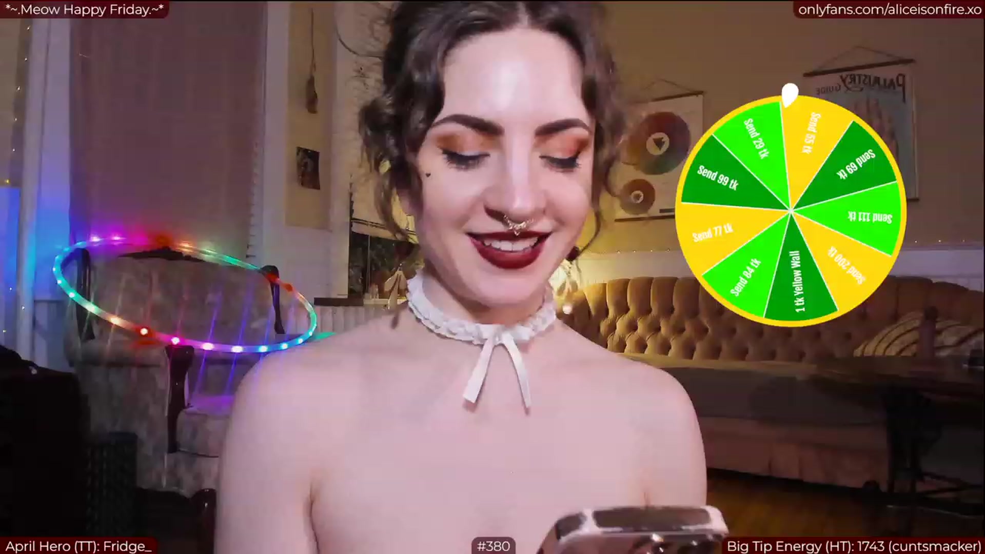 Gallery image thumbnail from aliceisonfire's myfreecams stream on, 04/15/2023, 08:39 image 3 of 20