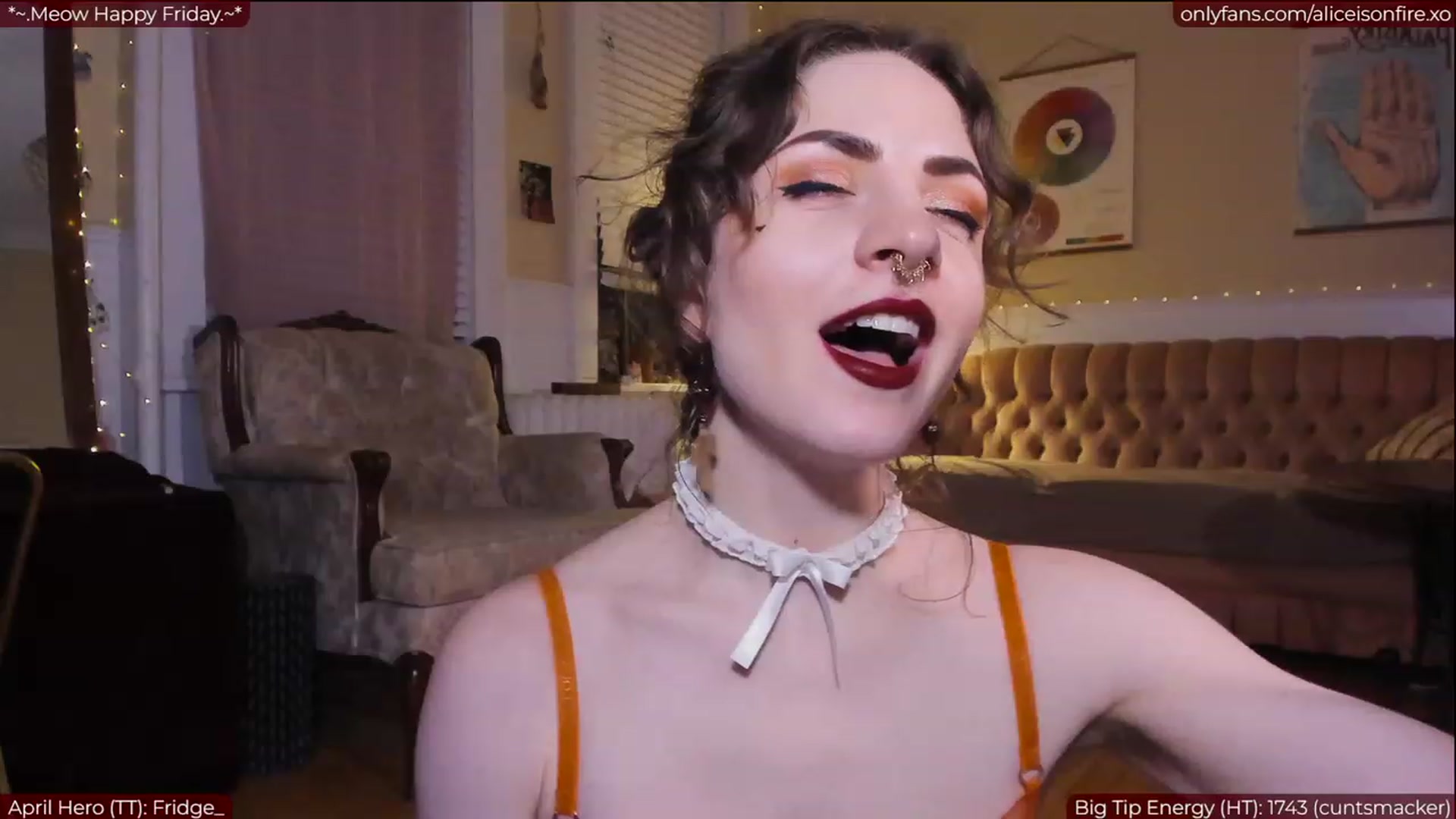 Gallery image thumbnail from aliceisonfire's myfreecams stream on, 04/15/2023, 08:39 image 12 of 20